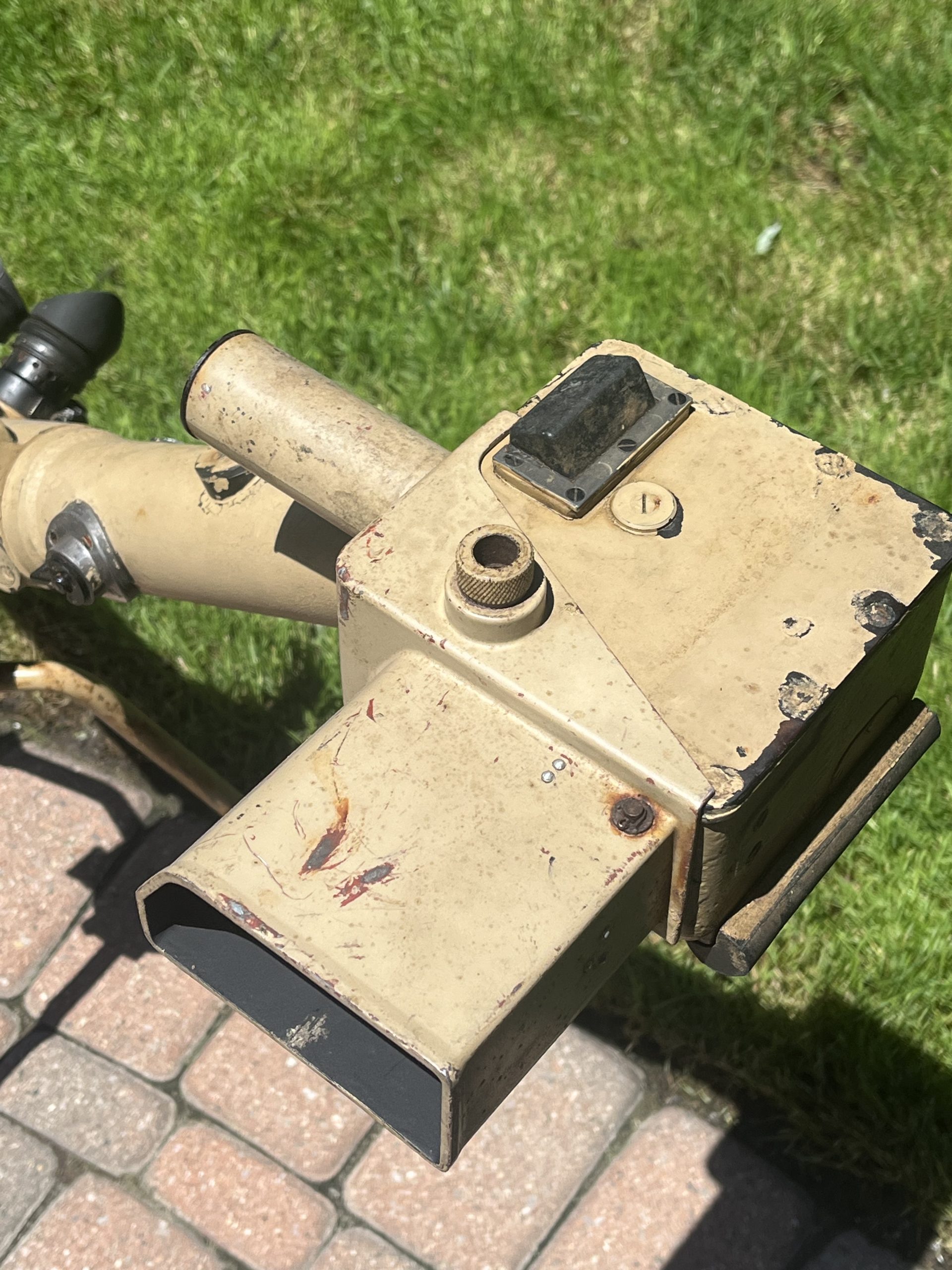 Original WW2 German Panzer Tank Entfernungsmesser Stereoscopic EM 0.9 Rangefinder w/ Tripod & Sunshades - Image 13