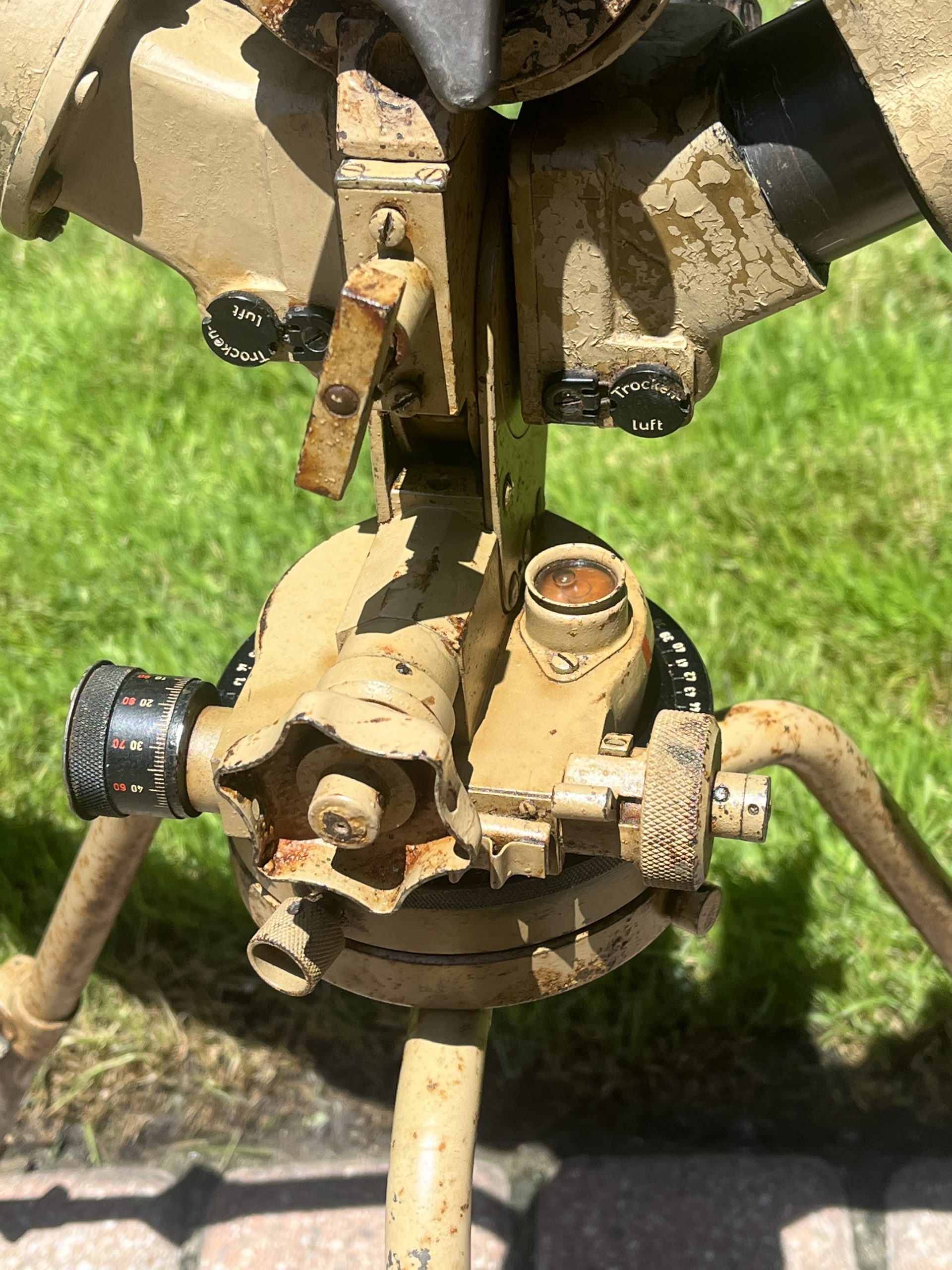 Original WW2 German Panzer Tank Entfernungsmesser Stereoscopic EM 0.9 Rangefinder w/ Tripod & Sunshades - Image 15