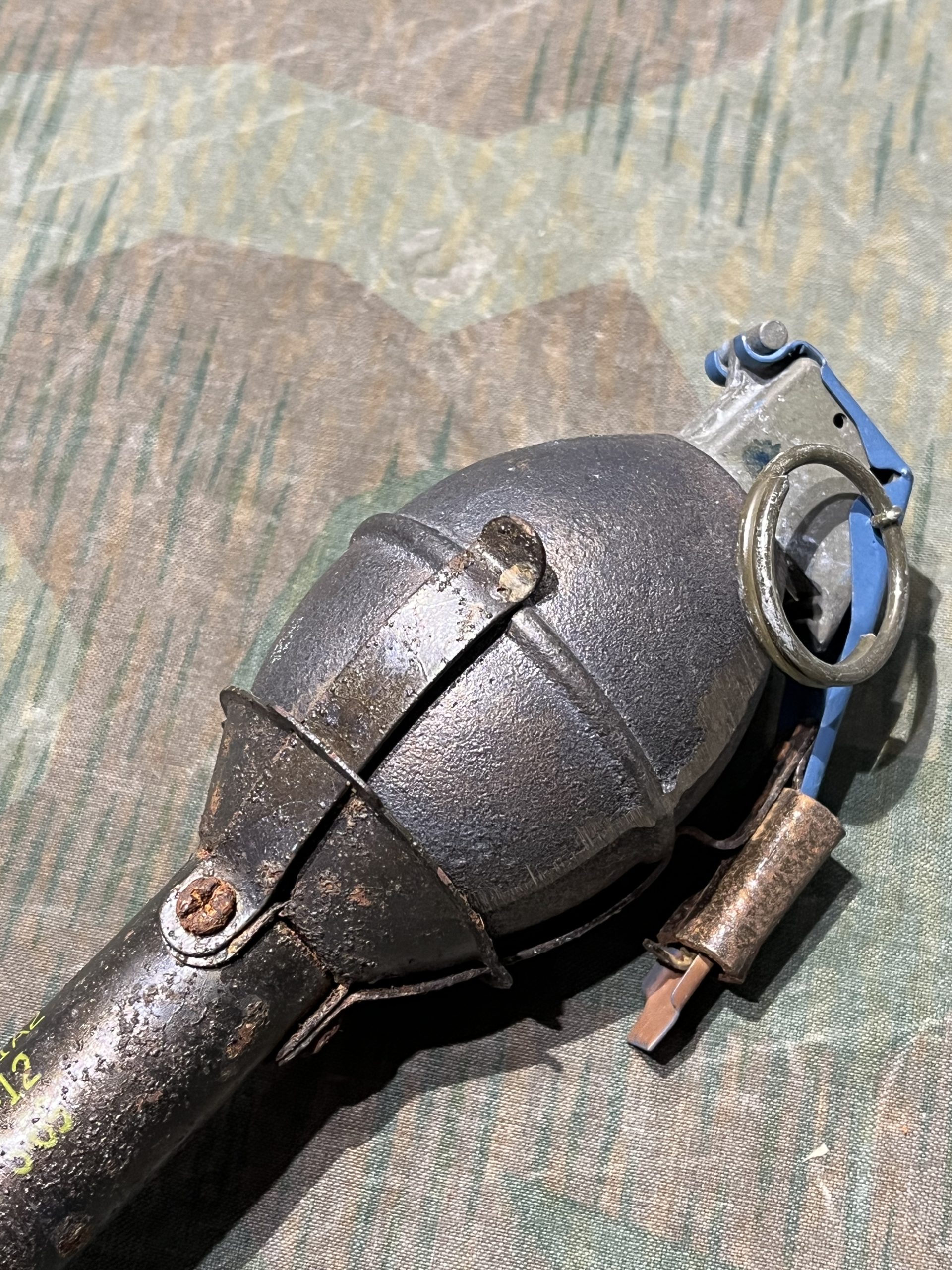 Original U.S. WWII Inert 1945 Dated M1A2 Rifle Grenade Adapter w/ Dummy Grenade - Image 2