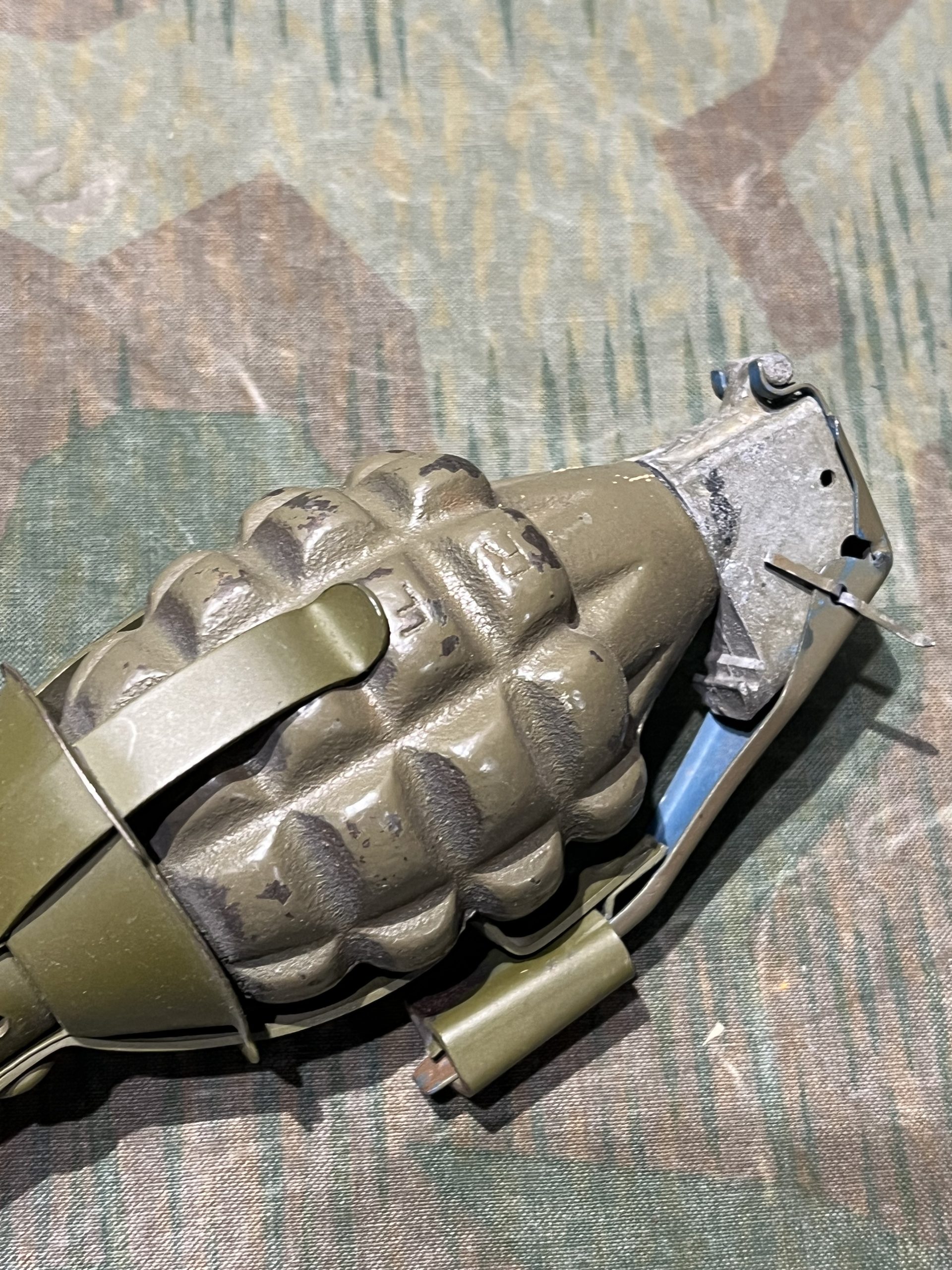 Original U.S. WWII Inert 1945 Dated M1A2 Rifle Grenade Adapter w/ Dummy Pineapple Grenade - Image 6