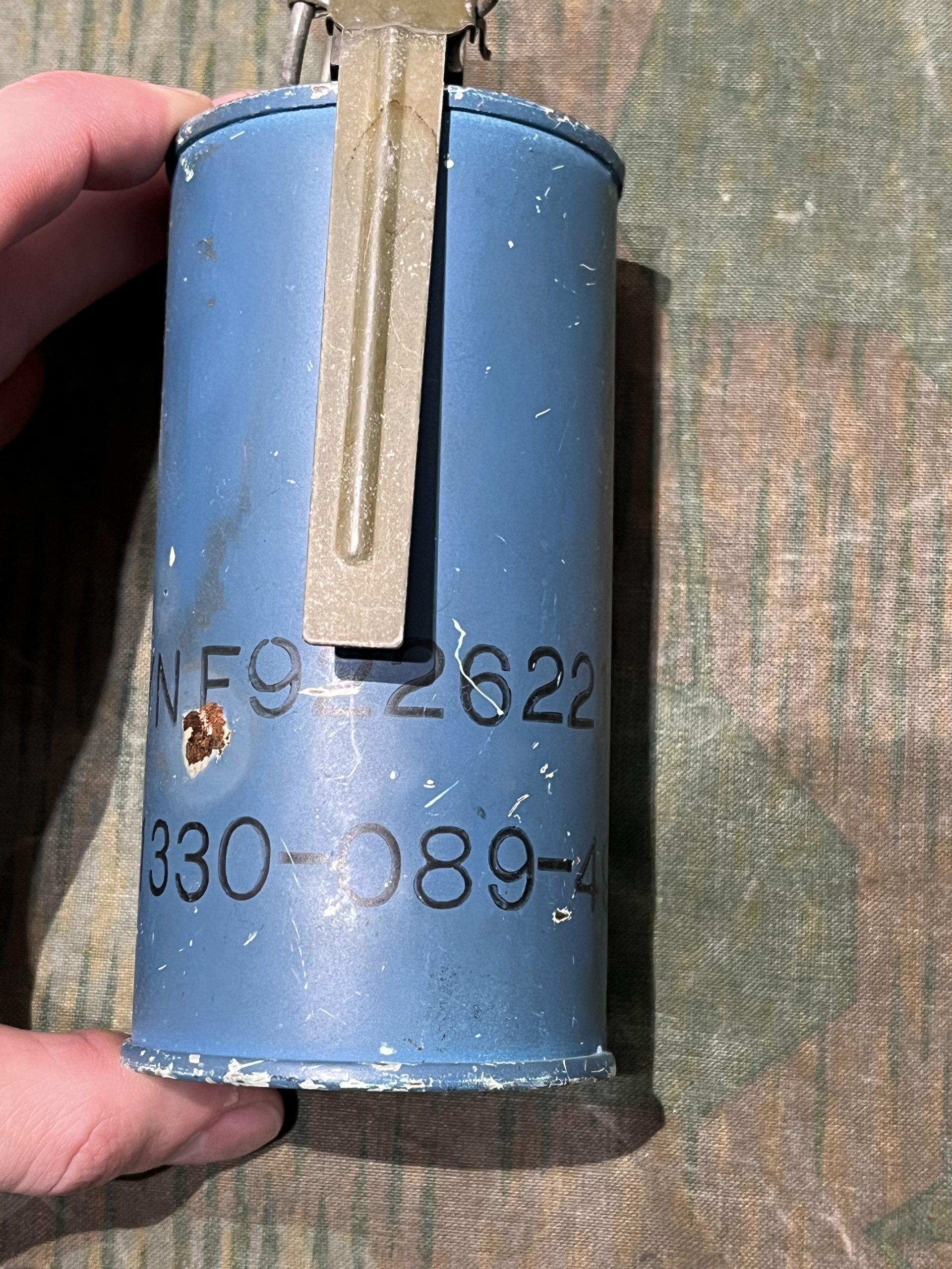 Original U.S. WWII / Korean War Era INERT Blue Training M18 Smoke Grenade w/ M201A1 Fuze - Image 4