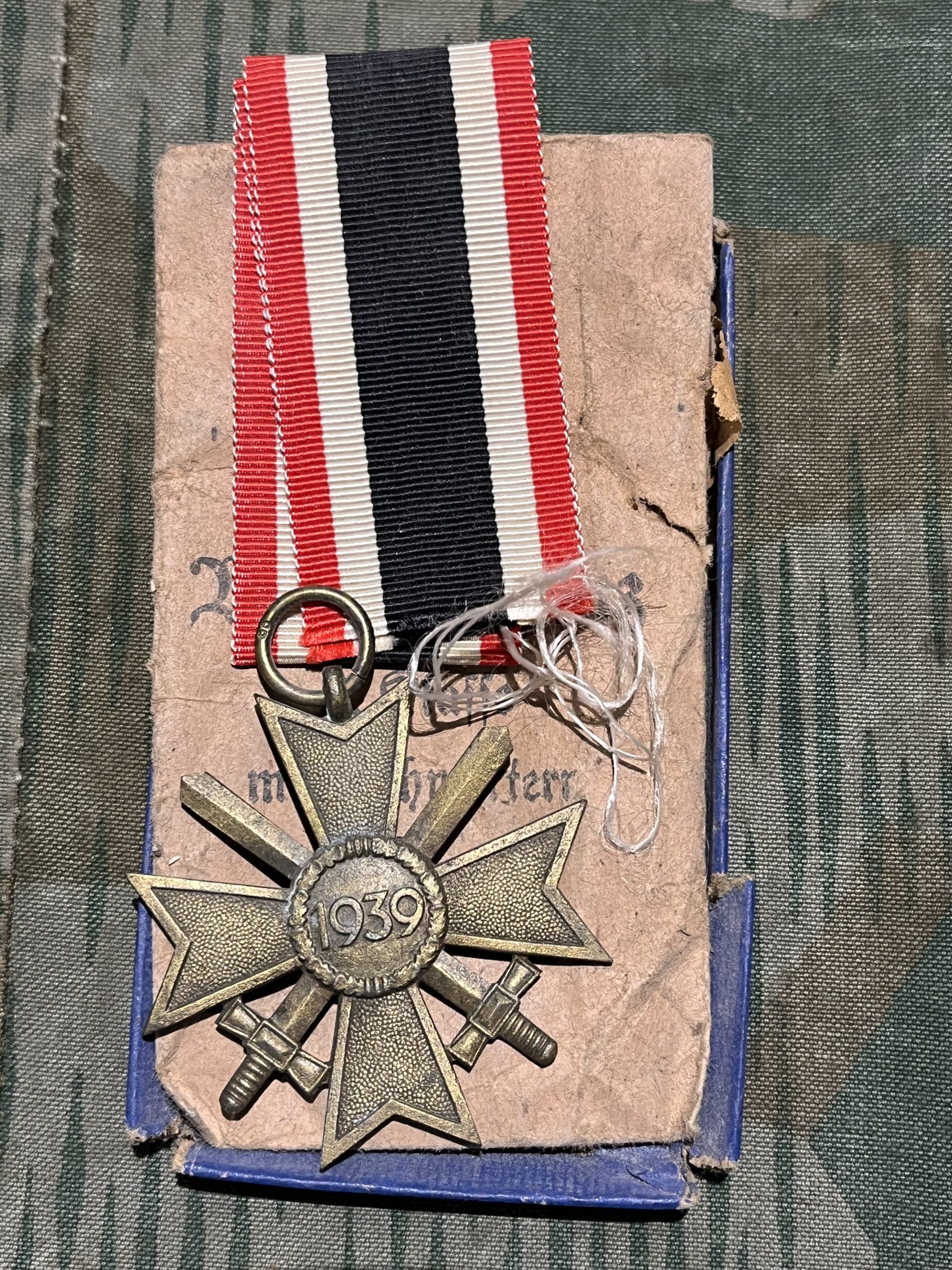 WW2 German War Merit Cross 2nd Class with Swords (Kriegsverdienstkreuz 2. Klasse mit Schwertern) - Image 2