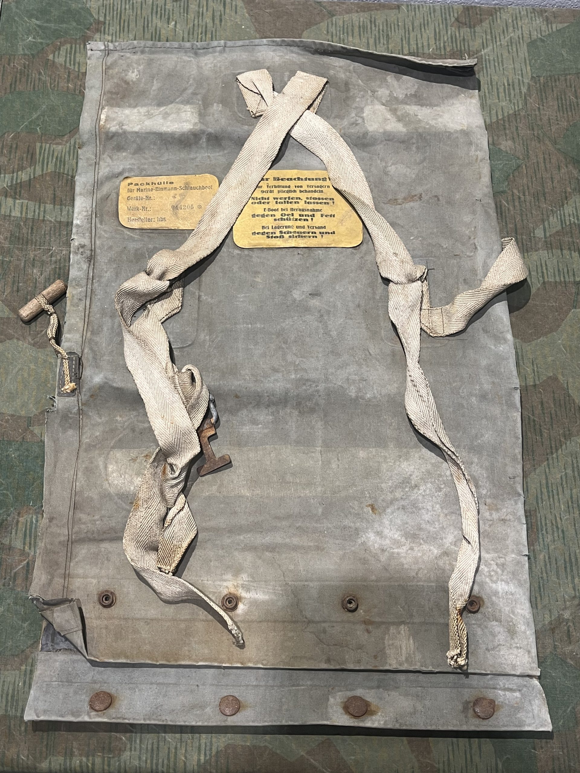 WW2 German Kriegsmarine Pack Hull Casing Packhülle for Inflatable Marine-Einmann Rubber Boat (Schlauchboot).