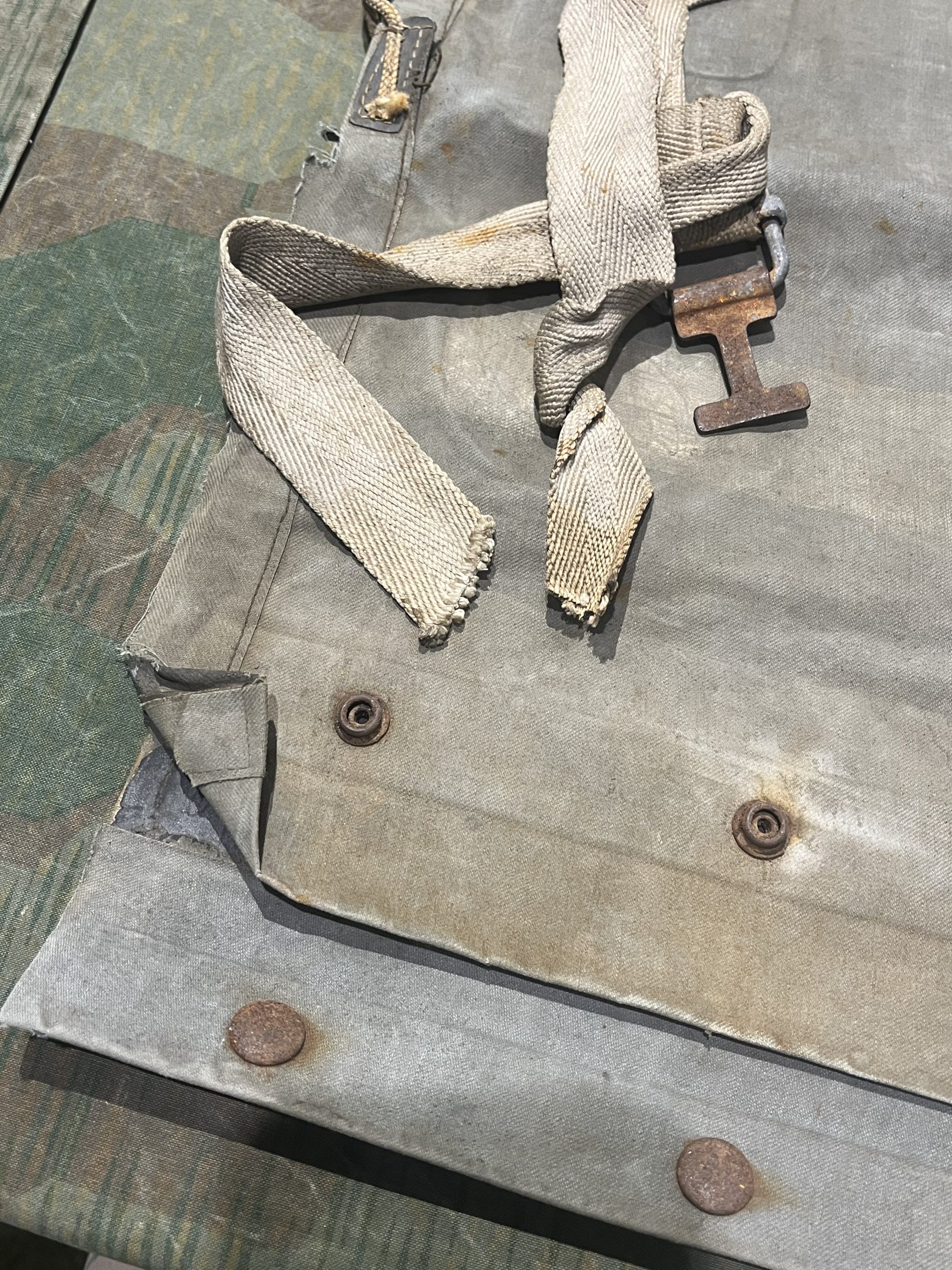 WW2 German Kriegsmarine Pack Hull Casing Packhülle for Inflatable Marine-Einmann Rubber Boat (Schlauchboot). - Image 4