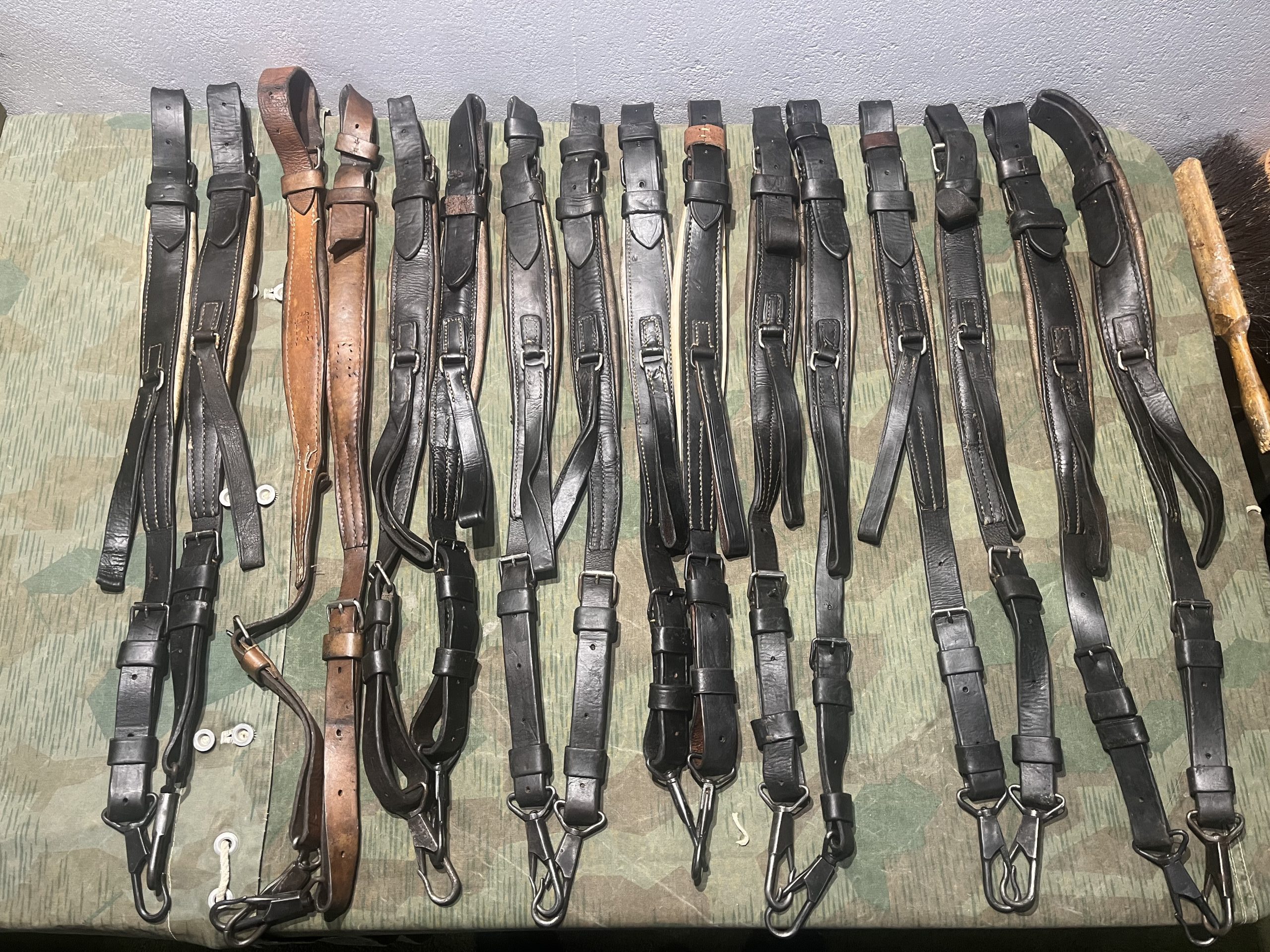 WW2 German Style Mg34 Mg42 Lafette Tripod Leather Shoulder Strap Pair - Image 4