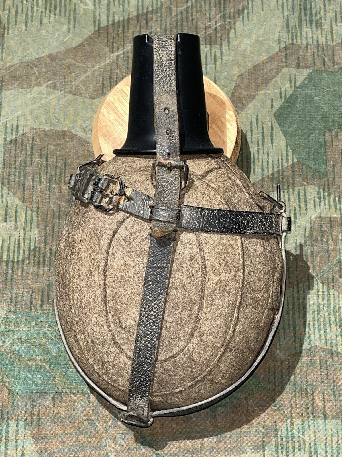 Original WW2 German Uniform M31 Medic Style Canteen Marked ESB 42