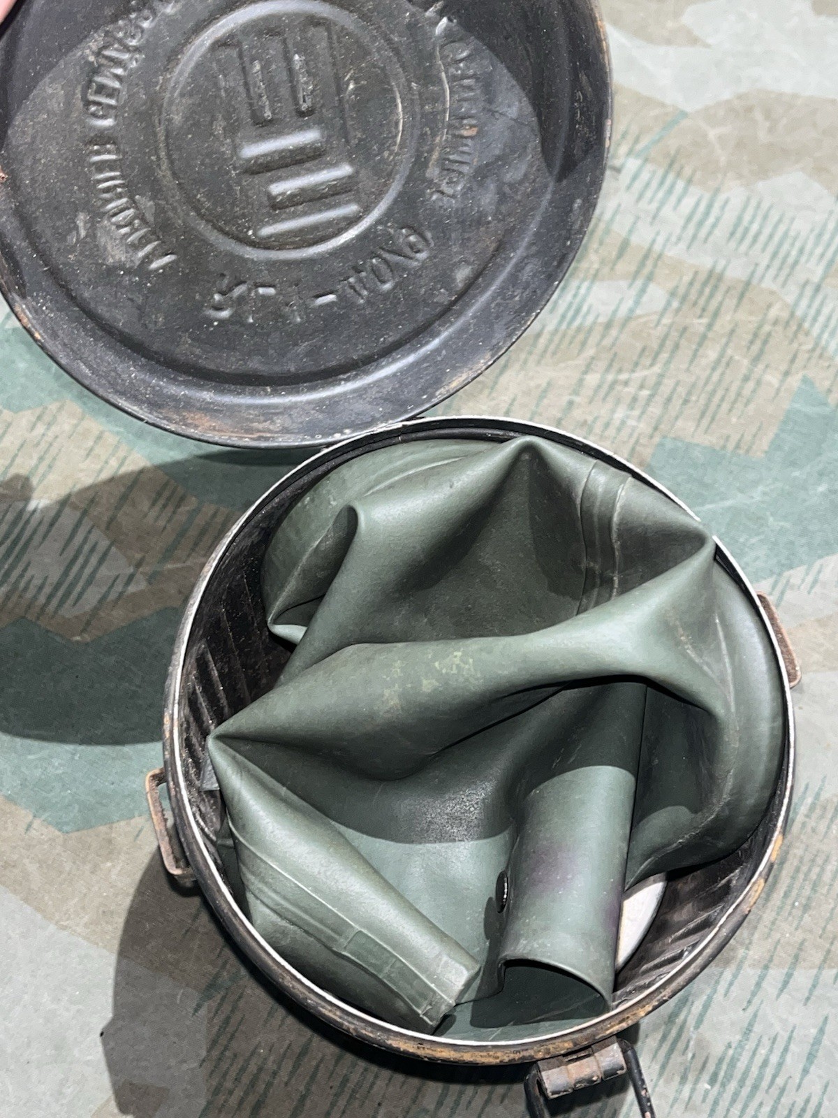 WW2 German Luftschutz VM37 Civil Gas Mask & Filter Marked w Canister - Image 13