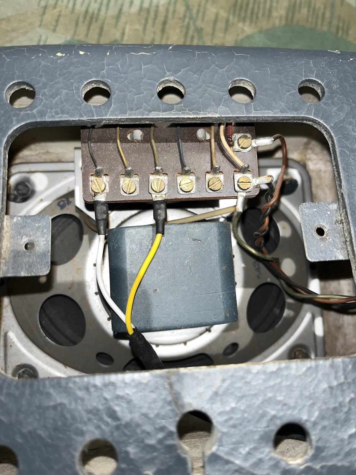 Post WW2 German Torn EB Radio Loudspeaker Signalman Isophon - Image 9
