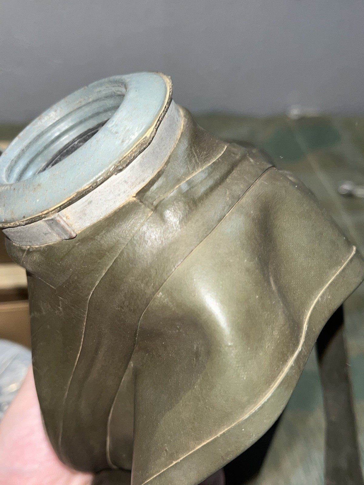 Original WW2 German Luftschutz VM40 Civil Gas Mask & Filter Waffen Marked in Storage Box - Image 12