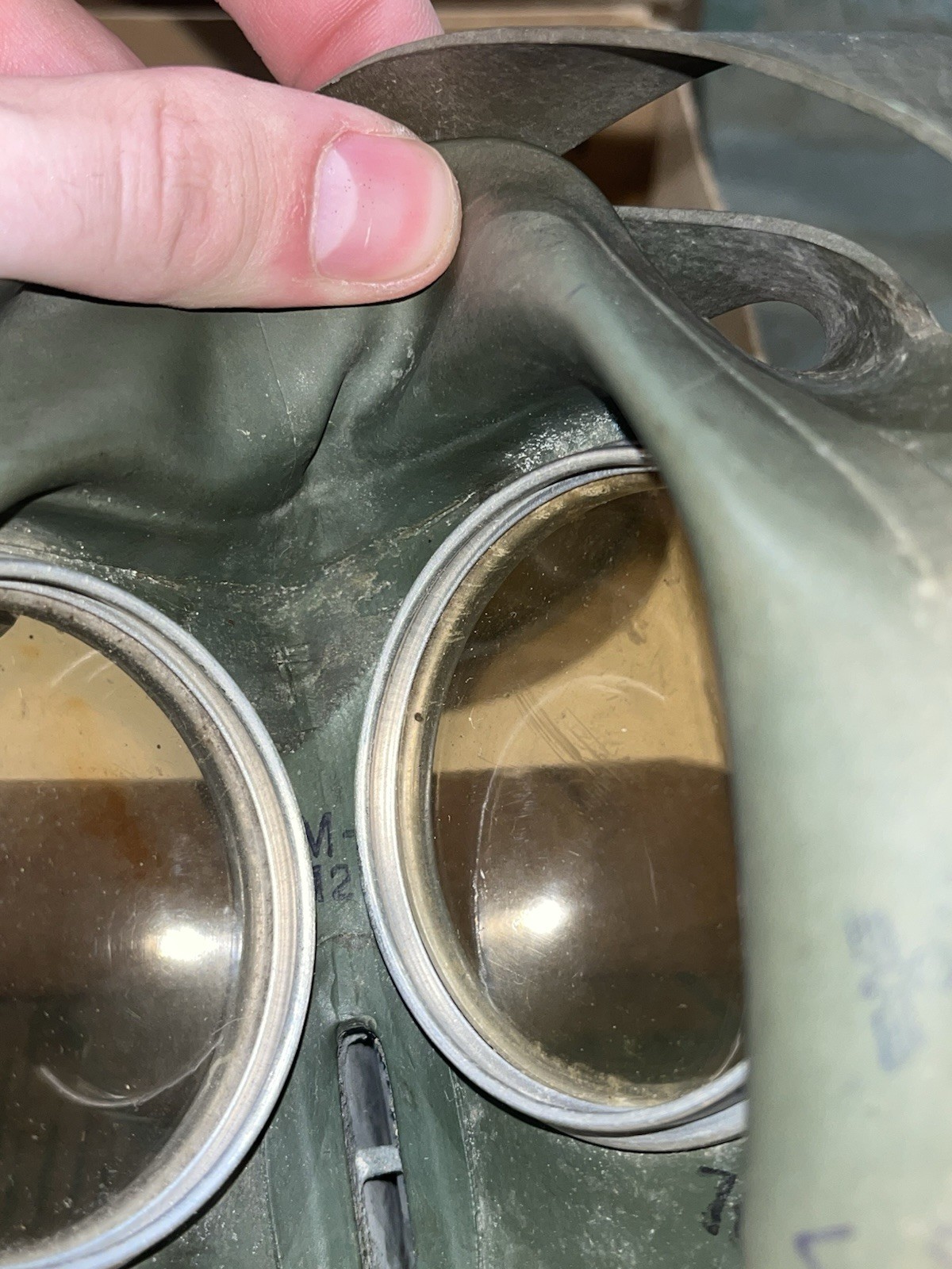 Original WW2 German Luftschutz VM40 Civil Gas Mask & Filter Waffen Marked in Storage Box - Image 17