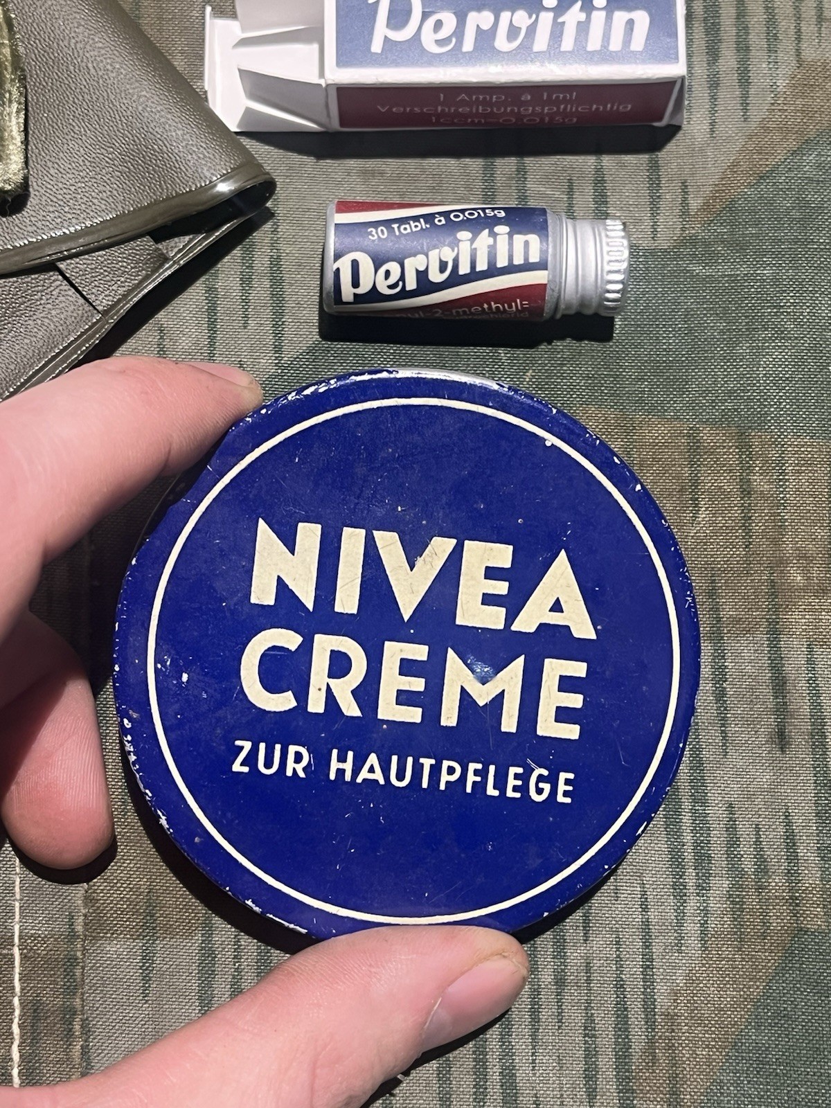 Reproduction WW2 German Pervitin, Nivea Creme, Dust Goggles & Pistolen Patronen 43 Empty Container - Image 3