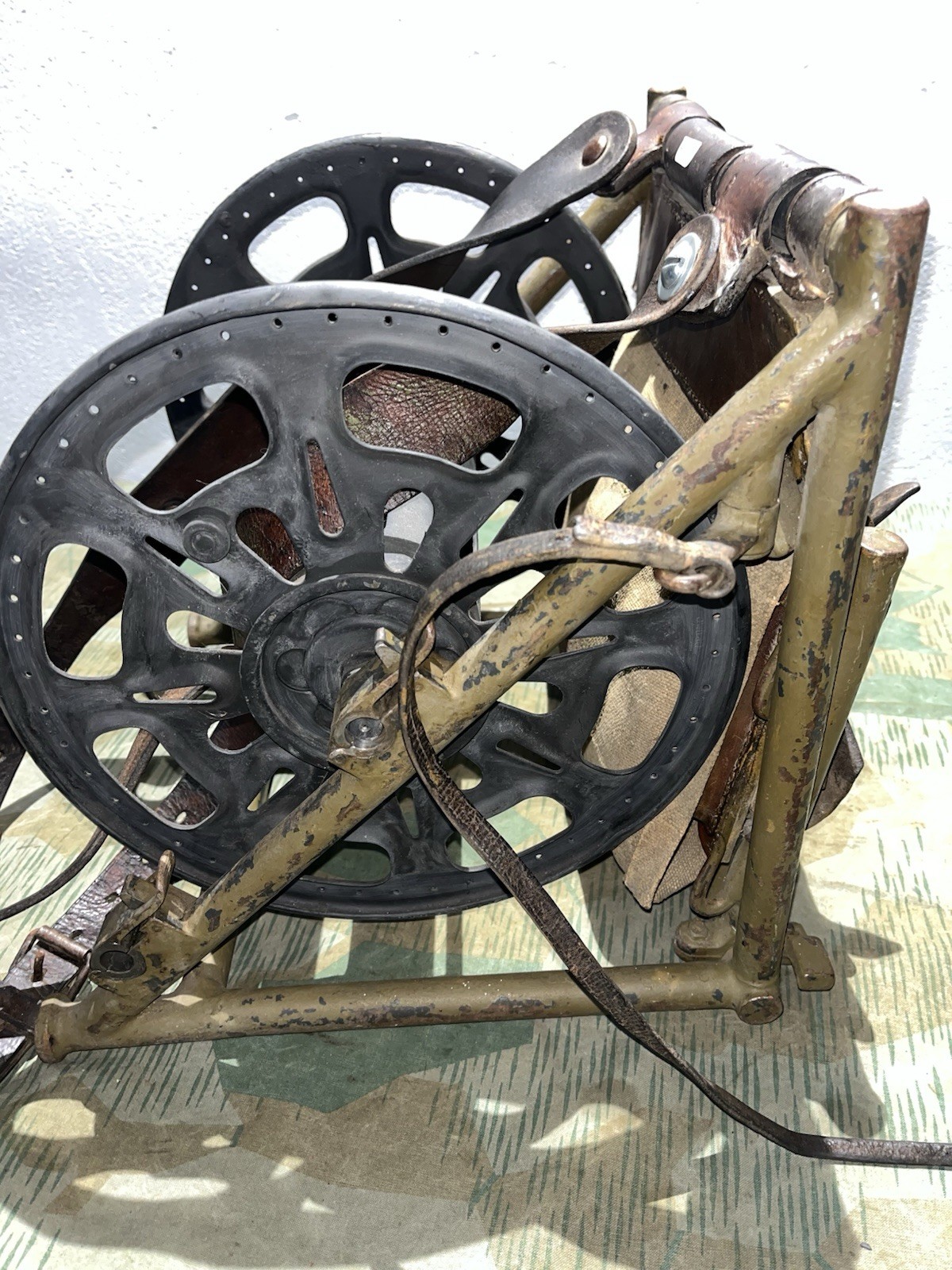 Original WW2 German FF33 Field Telephone Wire Spool Backpack Cable Reel - Image 13