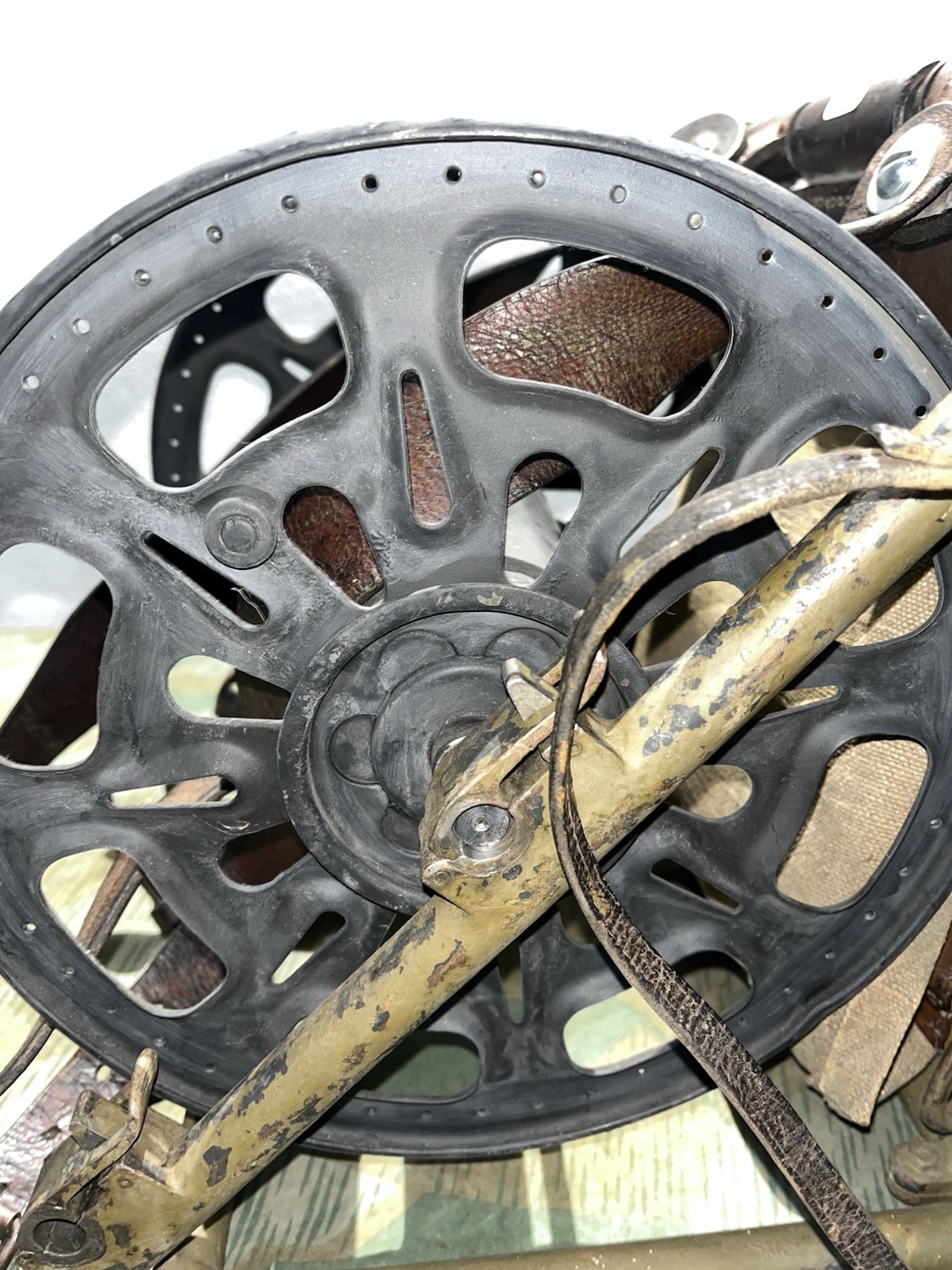 Original WW2 German FF33 Field Telephone Wire Spool Backpack Cable Reel - Image 14