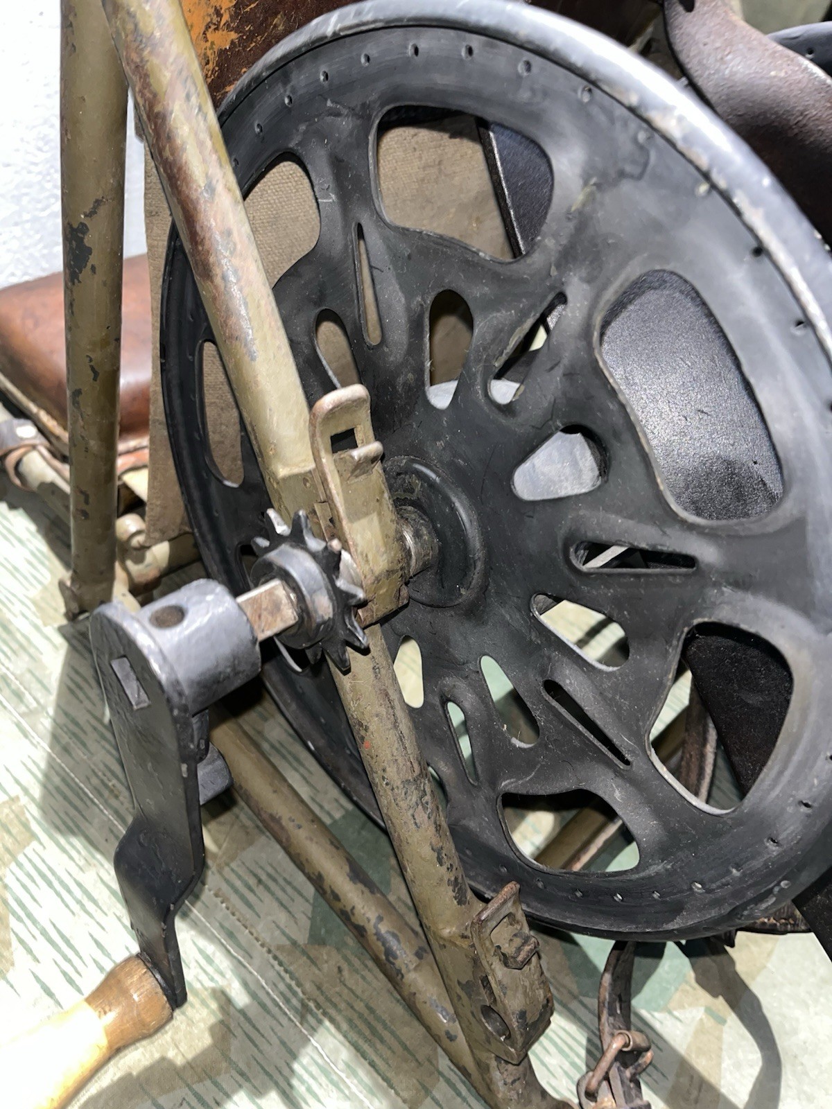 Original WW2 German FF33 Field Telephone Wire Spool Backpack Cable Reel - Image 18