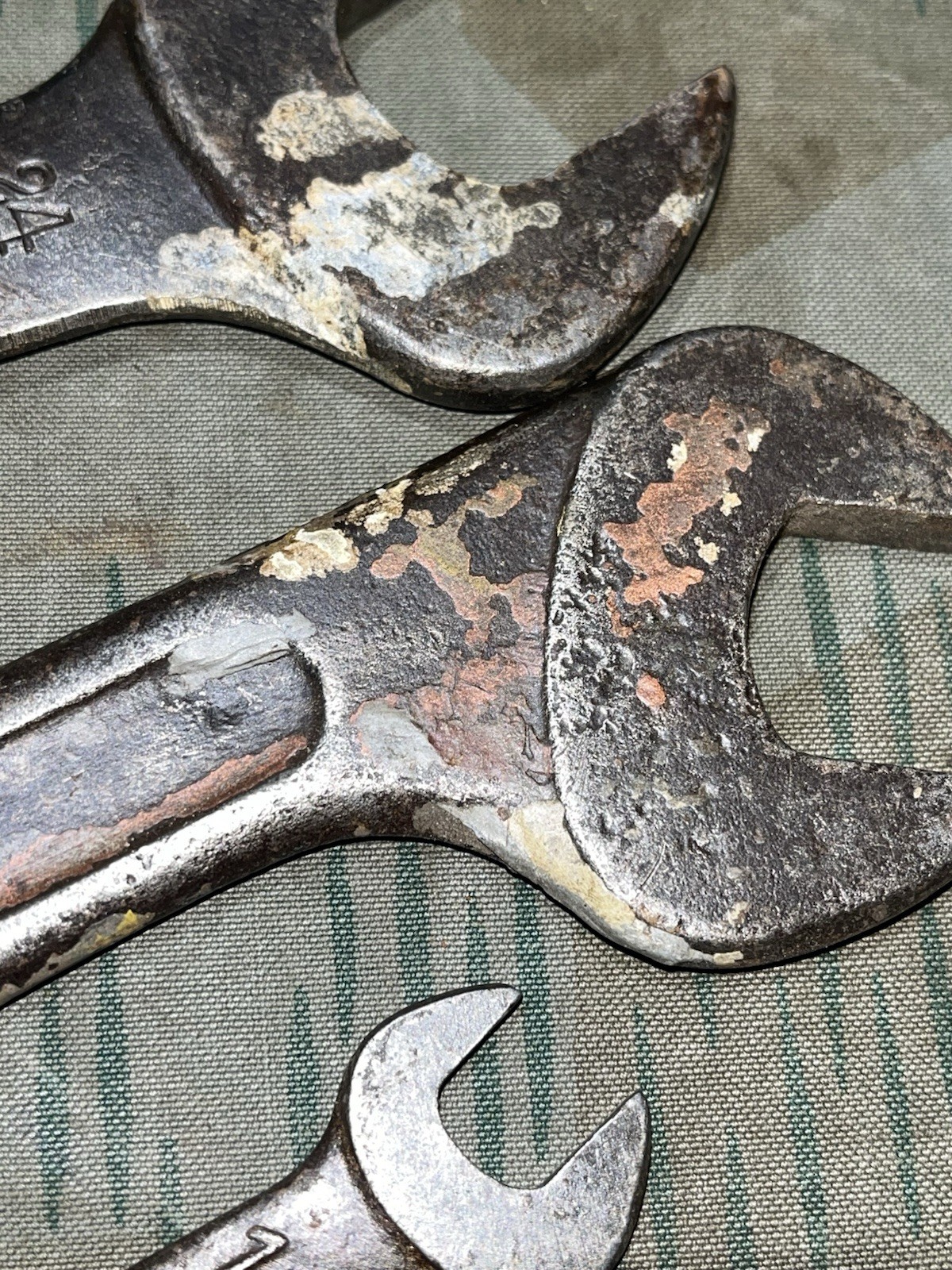 Original WW2 German Pioneer Tools / Wrenches Marked VBW 39 Chrom-Vanadium - Image 8