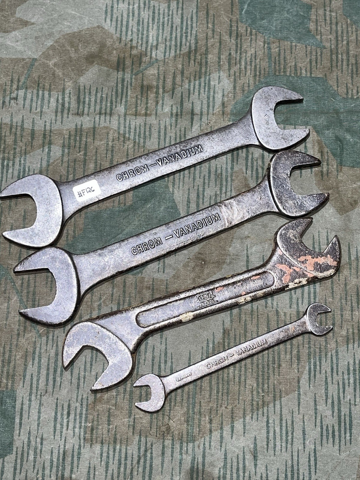 Original WW2 German Pioneer Tools / Wrenches Marked VBW 39 Chrom-Vanadium - Image 9