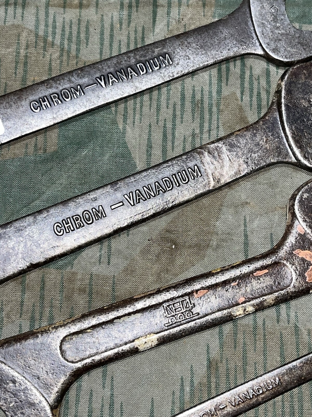 Original WW2 German Pioneer Tools / Wrenches Marked VBW 39 Chrom-Vanadium - Image 11