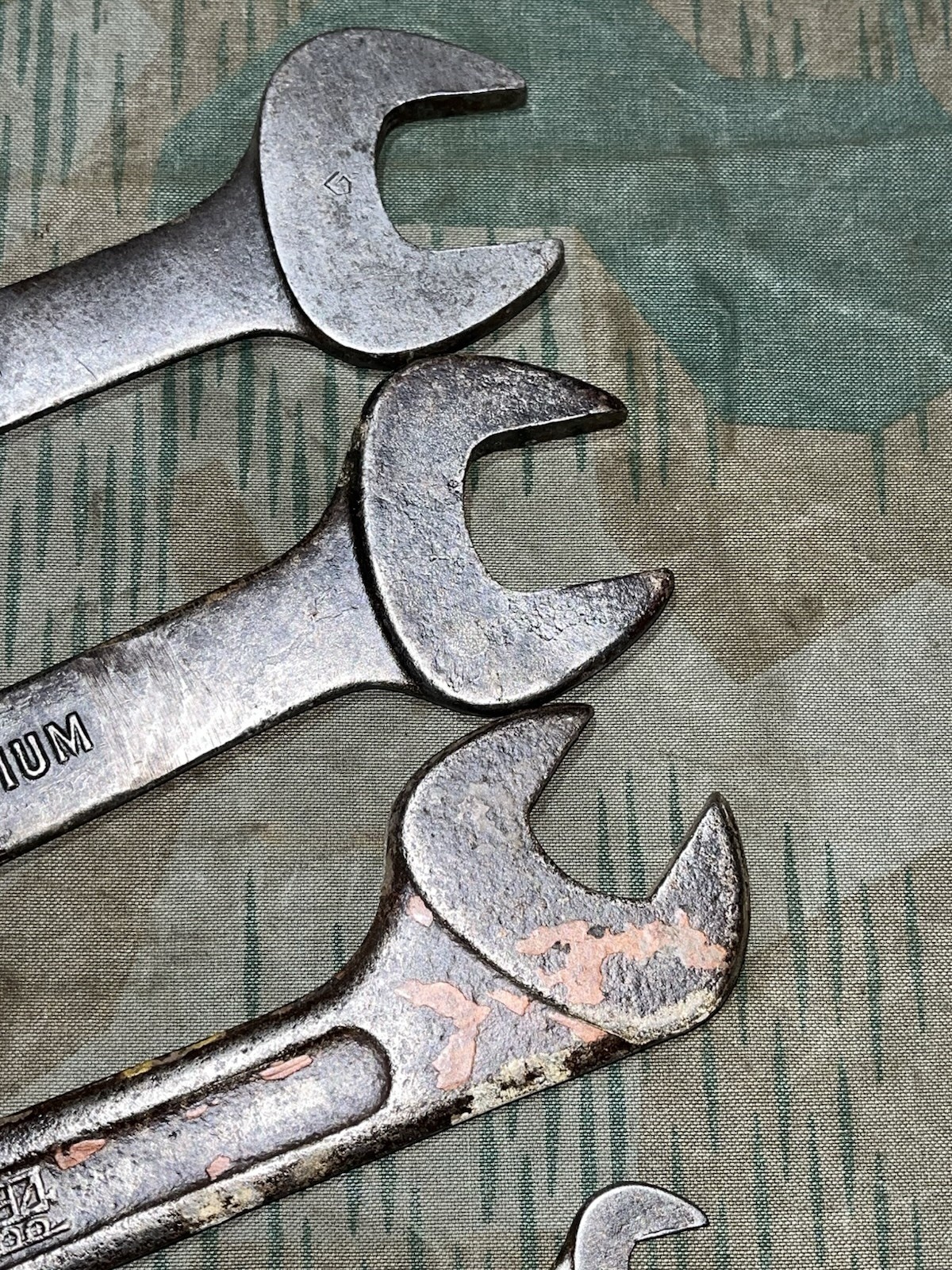 Original WW2 German Pioneer Tools / Wrenches Marked VBW 39 Chrom-Vanadium - Image 12