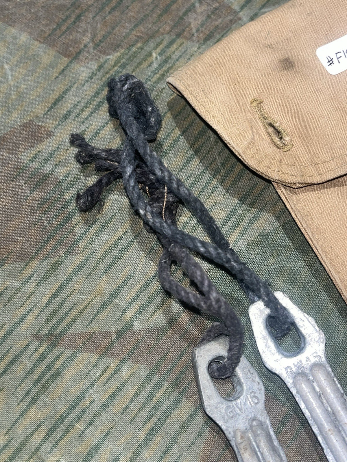 Original WW1 / WW2 German Uniform Zeltbahn 3x Tent Poles, 2x Stakes, & Case Dated 1915/16 - Image 3