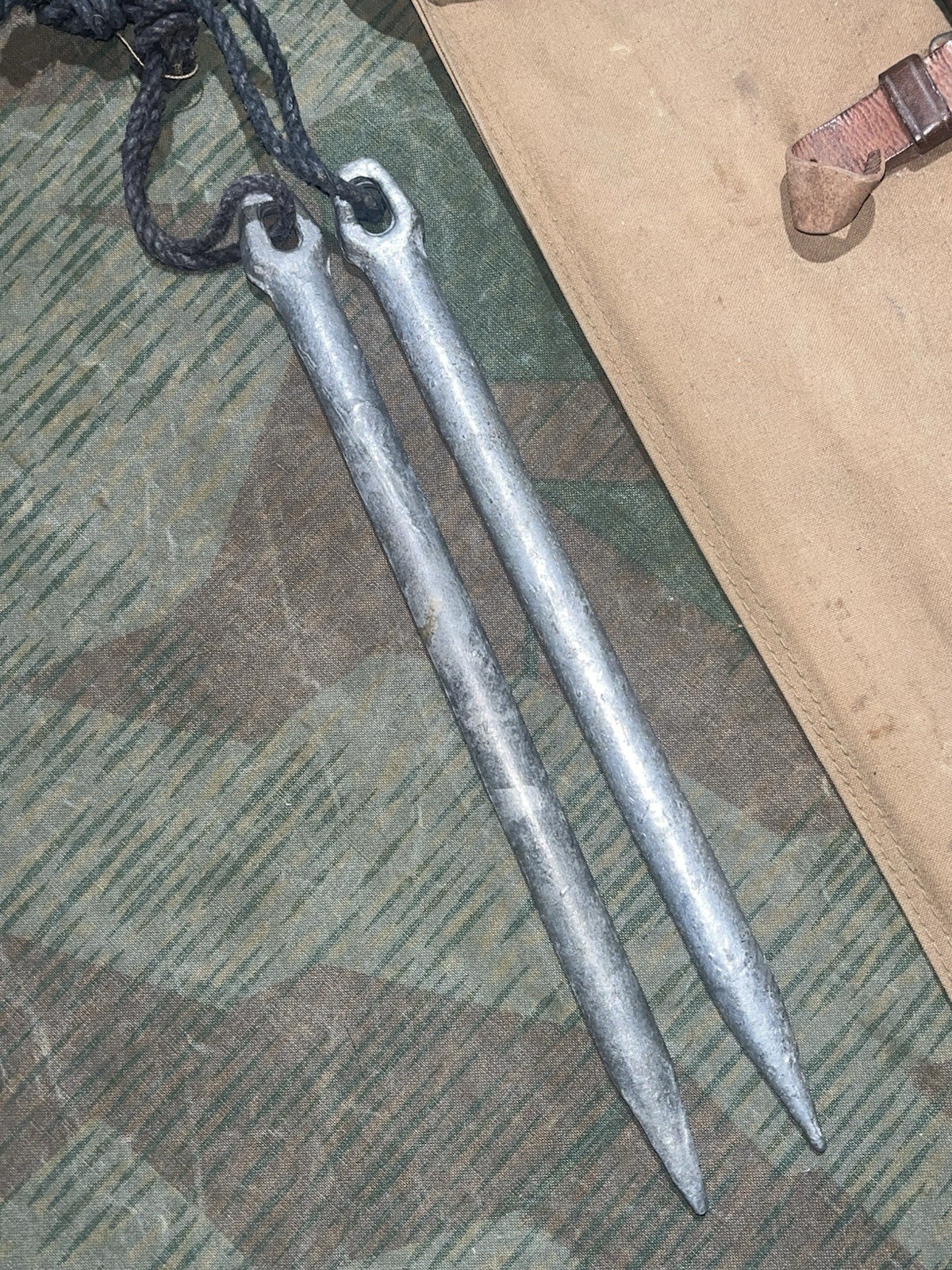 Original WW1 / WW2 German Uniform Zeltbahn 3x Tent Poles, 2x Stakes, & Case Dated 1915/16 - Image 6