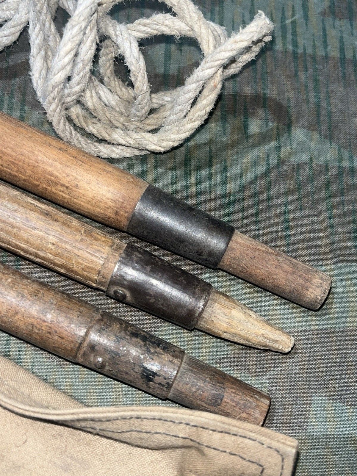 Original WW1 / WW2 German Uniform Zeltbahn 3x Tent Poles, 2x Stakes, & Case Dated 1915/16 - Image 14