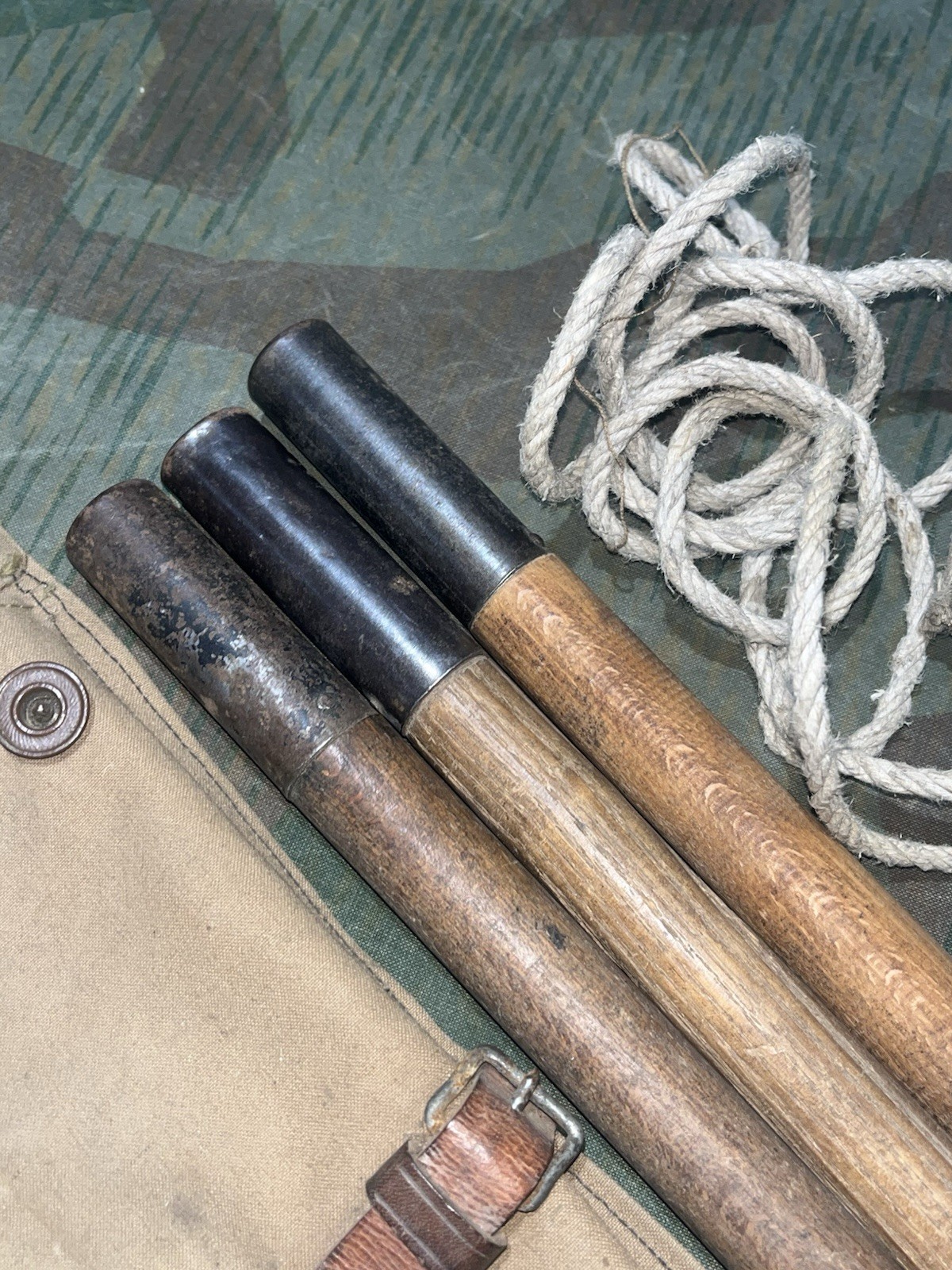 Original WW1 / WW2 German Uniform Zeltbahn 3x Tent Poles, 2x Stakes, & Case Dated 1915/16 - Image 16