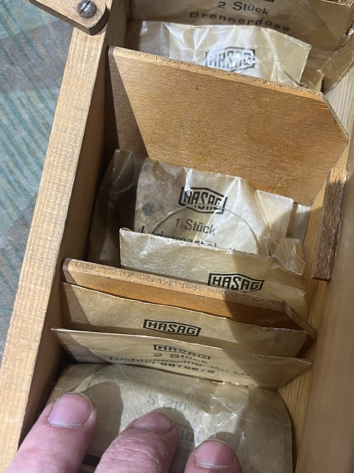 Original WW2 German Luftwaffe Warmhaltebrenner mit Zubehör Spare Parts Box - Image 18