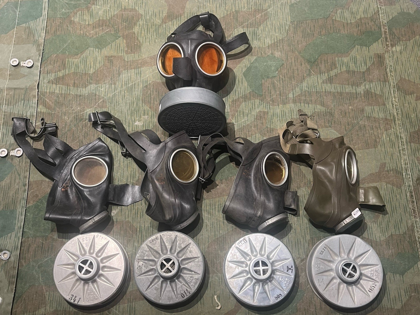 WW2 German Luftschutz VM40 Civil Gas Mask and Filter Marked Good Cond. 1x Only