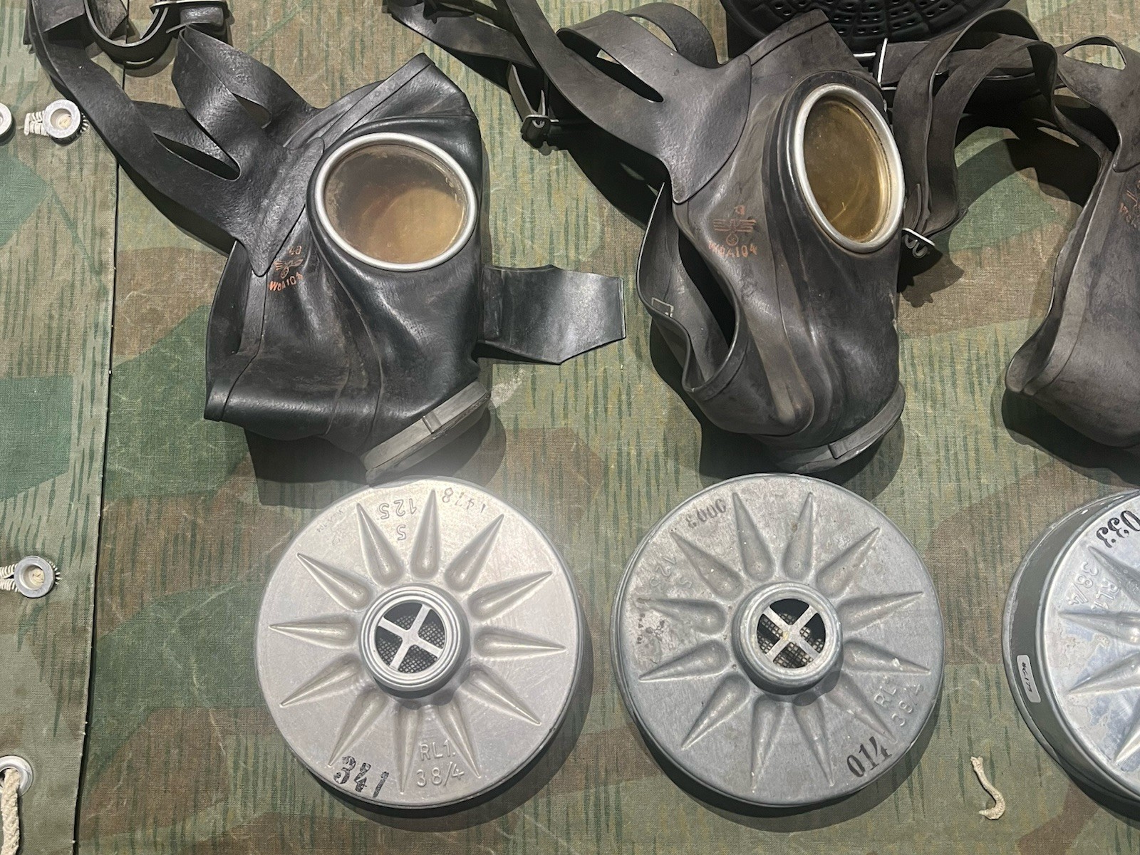 WW2 German Luftschutz VM40 Civil Gas Mask and Filter Marked Good Cond. 1x Only - Image 2
