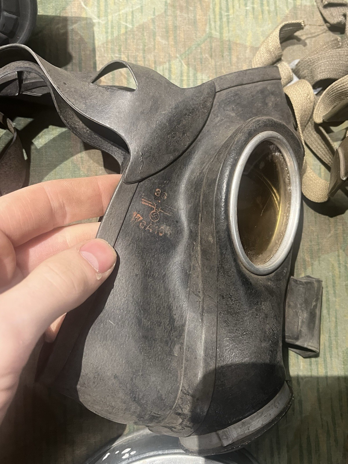 WW2 German Luftschutz VM40 Civil Gas Mask and Filter Marked Good Cond. 1x Only - Image 5