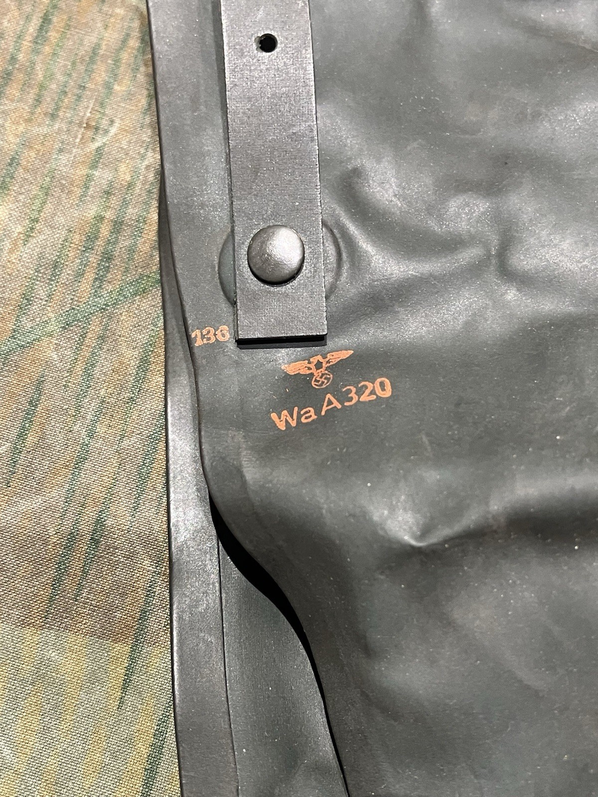 Original WW2 German Luftschutz VM37 Civil Gas Mask and Filter Waffen Marked Very Good Cond. 1x Only - Image 4
