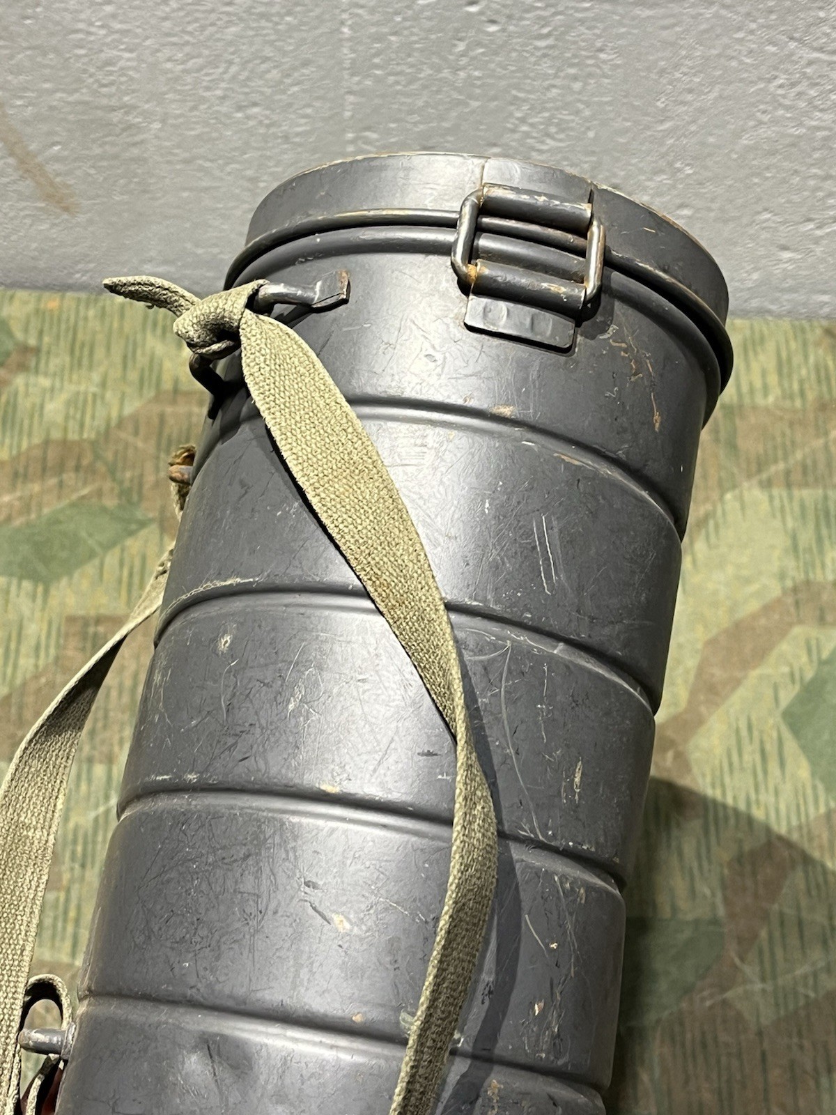 Original WW2 German Luftschutz Civil Gas Mask Canister Marked Auer - Image 8