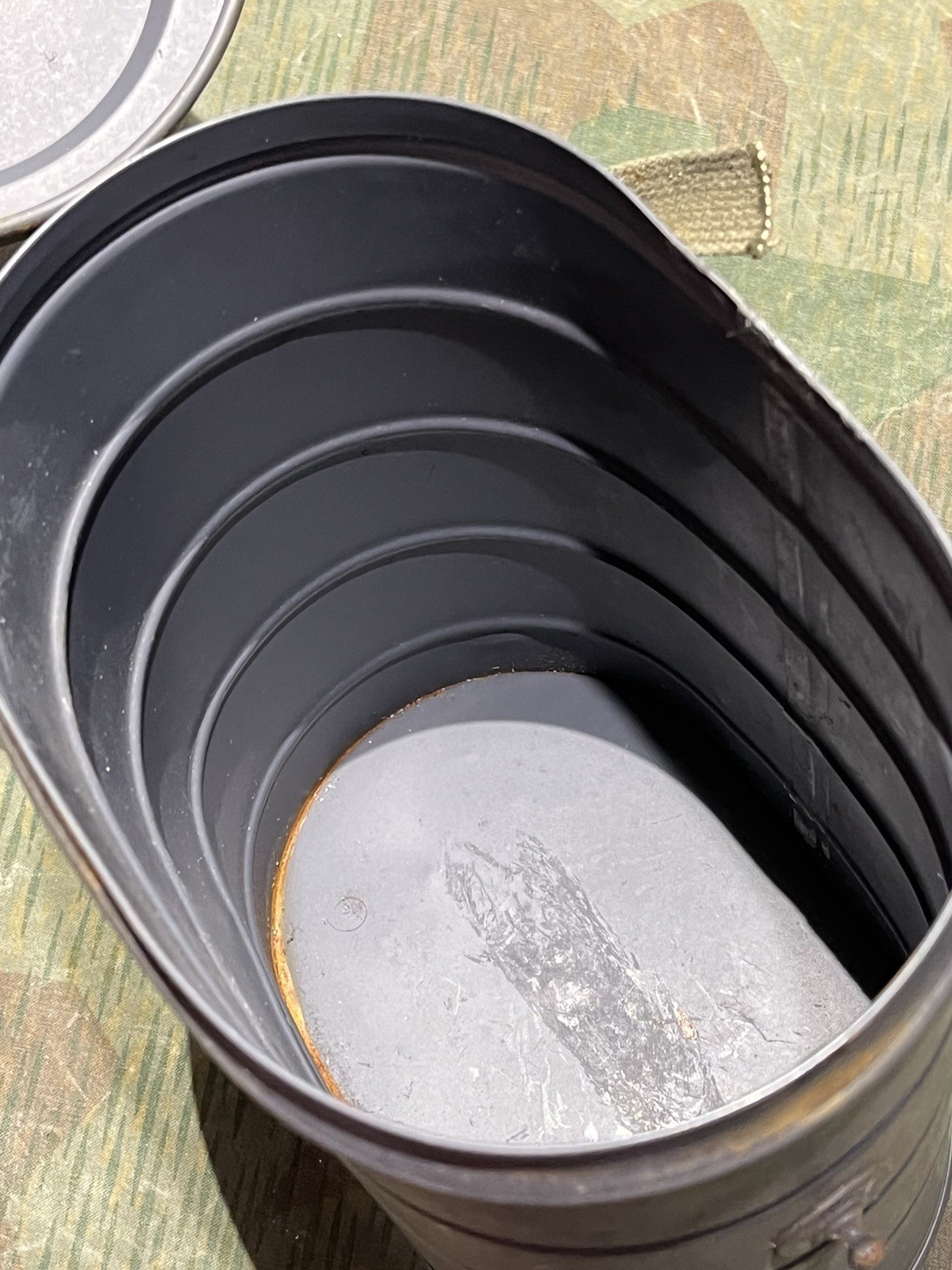 Original WW2 German Luftschutz Civil Gas Mask Canister Marked Auer - Image 12