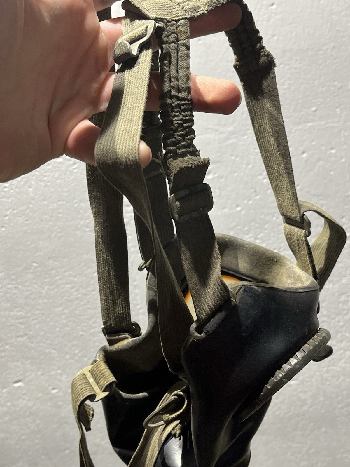 Original WW2 German GM38 Gas Mask, Filter, & Canister Marked AGO 1943 - Image 12