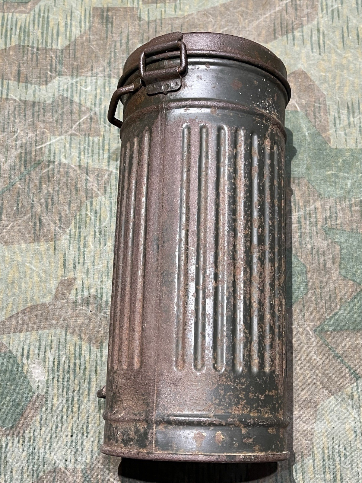 Original WW2 German GM38 Gas Mask, Filter, & Canister Marked AGO 1943 - Image 16