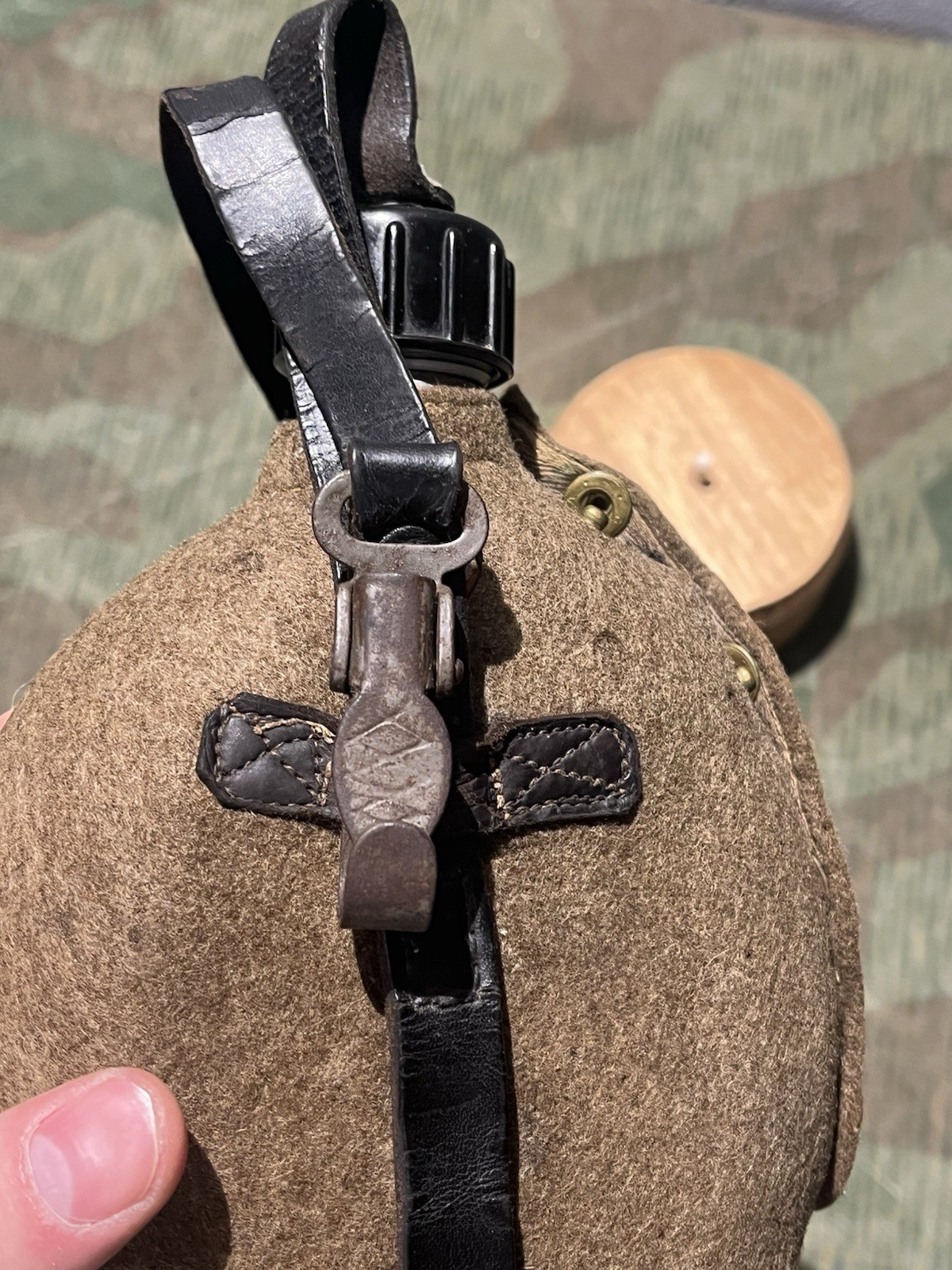 Original WW2 German Uniform M31 Canteen Marked VAL 39 - Image 7