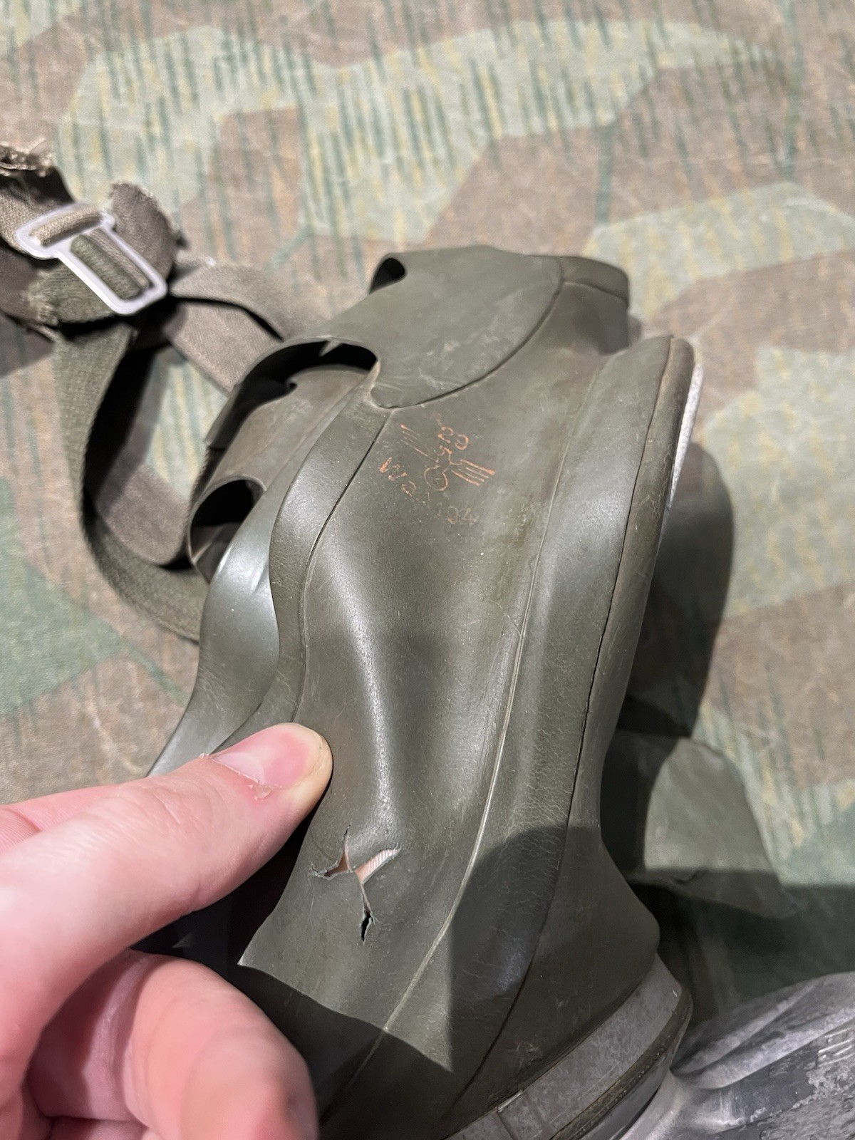Original WW2 German Luftschutz VM40 Civil Gas Mask and Filter Marked Okay Cond. 1x Only - Image 13