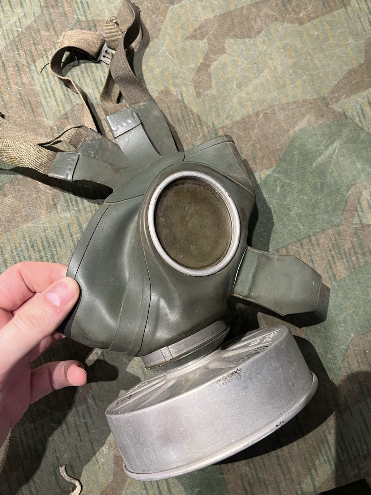 Original WW2 German Luftschutz VM40 Civil Gas Mask and Filter Marked Okay Cond. 1x Only - Image 19