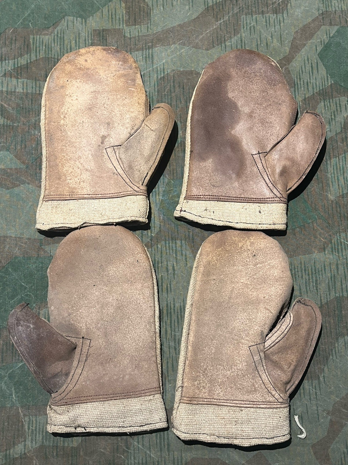 WW2 German Style / Post War FF33 Field Telephone Wire Pulling Leather Gloves