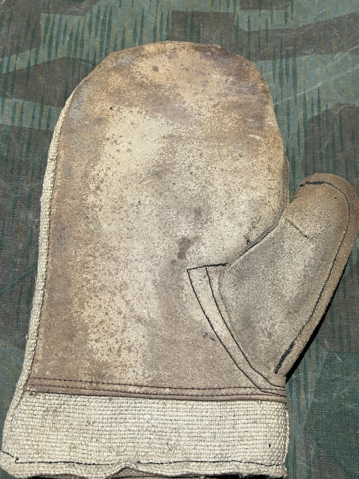 WW2 German Style / Post War FF33 Field Telephone Wire Pulling Leather Gloves - Image 6