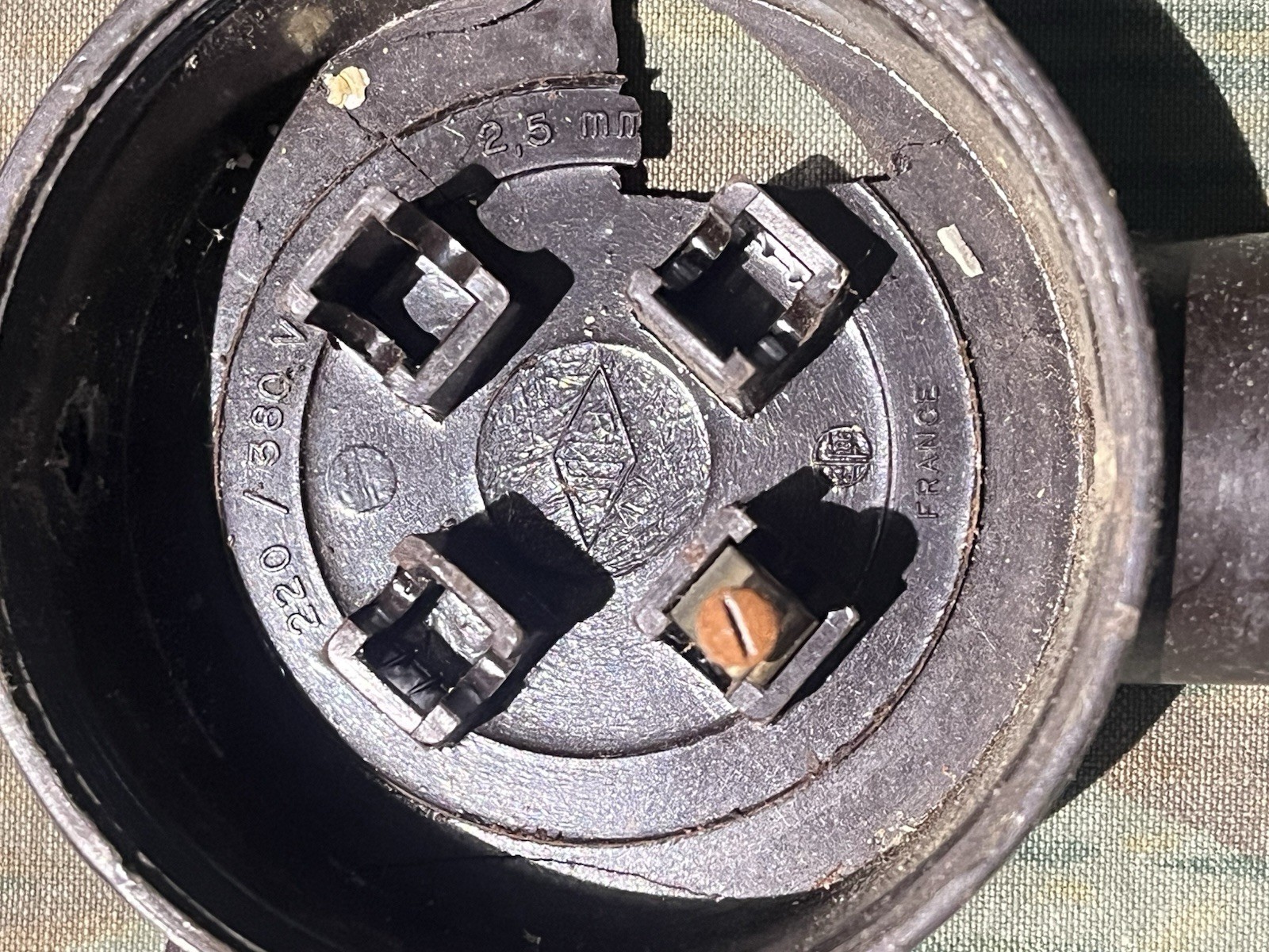 WW2 German / French Original Bunker Bakelite Electrical Junction Boxes - Image 13