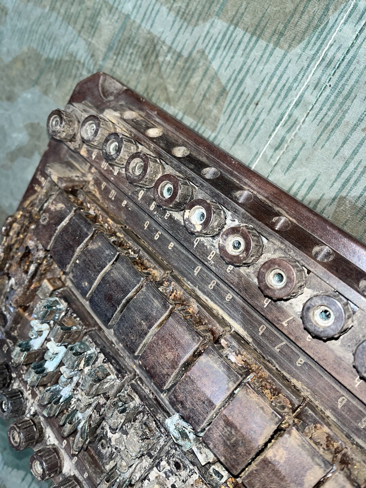 Original WW2 German Field Telephone / 10 Line Switchboard High Voltage Protection Board - Image 8