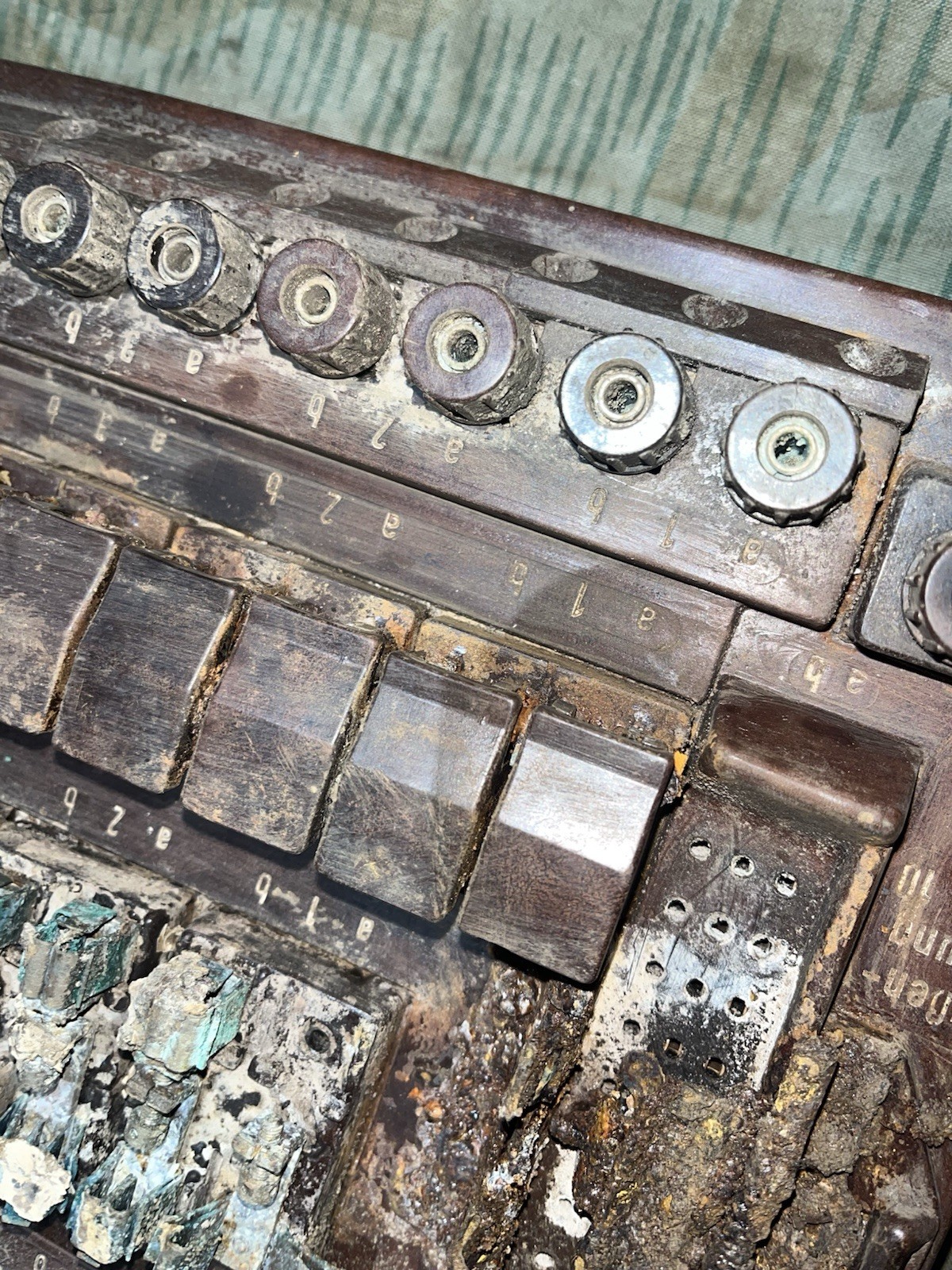 Original WW2 German Field Telephone / 10 Line Switchboard High Voltage Protection Board - Image 9