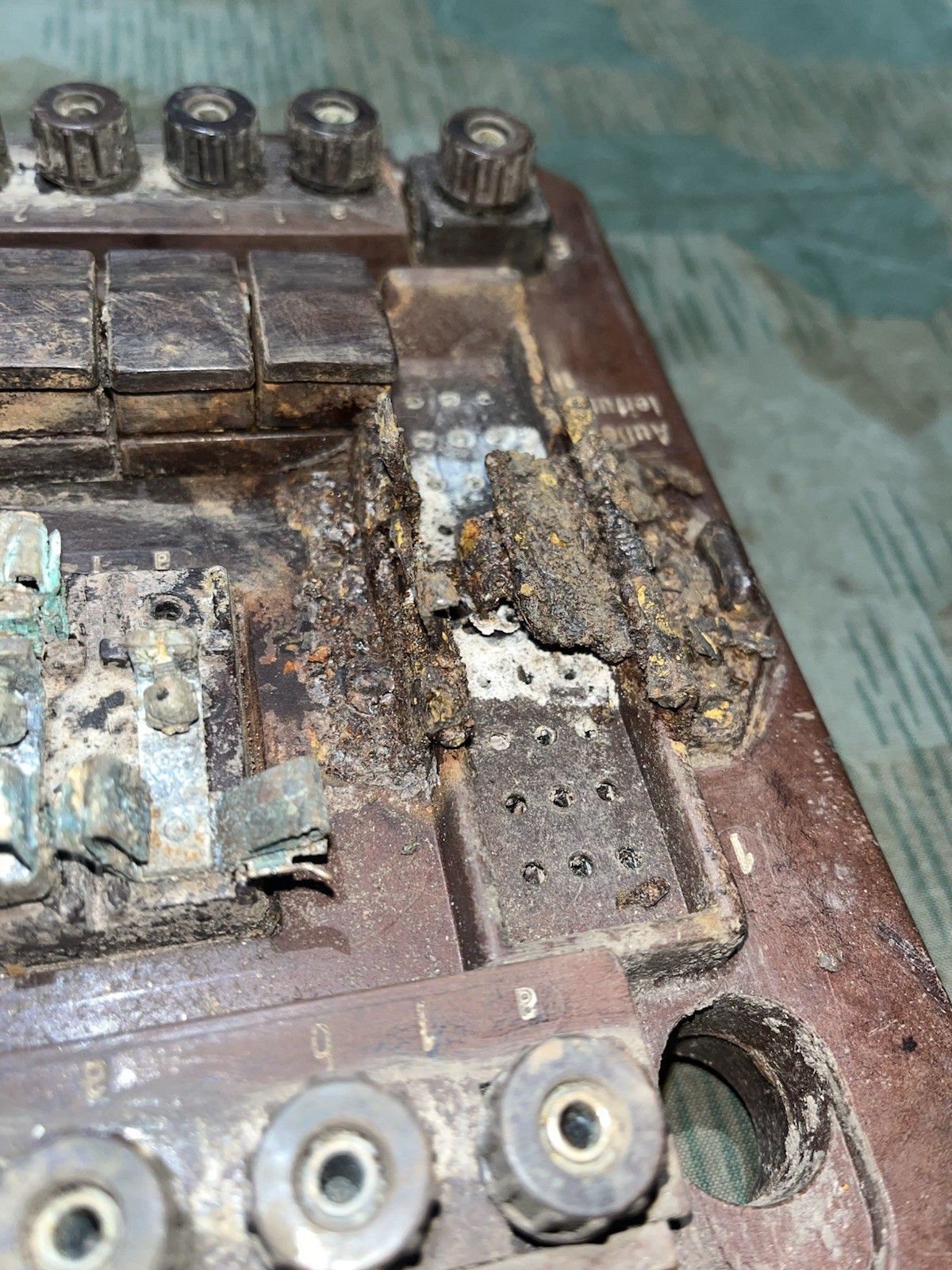 Original WW2 German Field Telephone / 10 Line Switchboard High Voltage Protection Board - Image 12