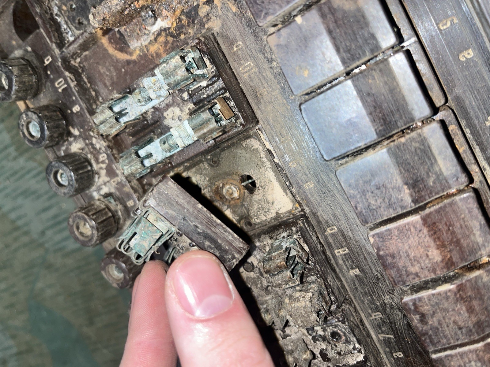 Original WW2 German Field Telephone / 10 Line Switchboard High Voltage Protection Board - Image 21