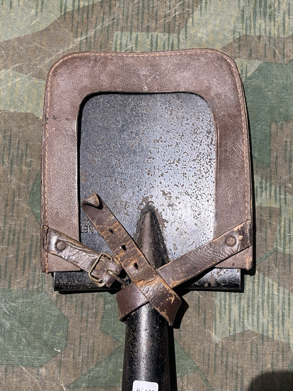 Post WW2 East German Uniform Shovel / Entrenching Tool w/ Leather Holder - Image 4