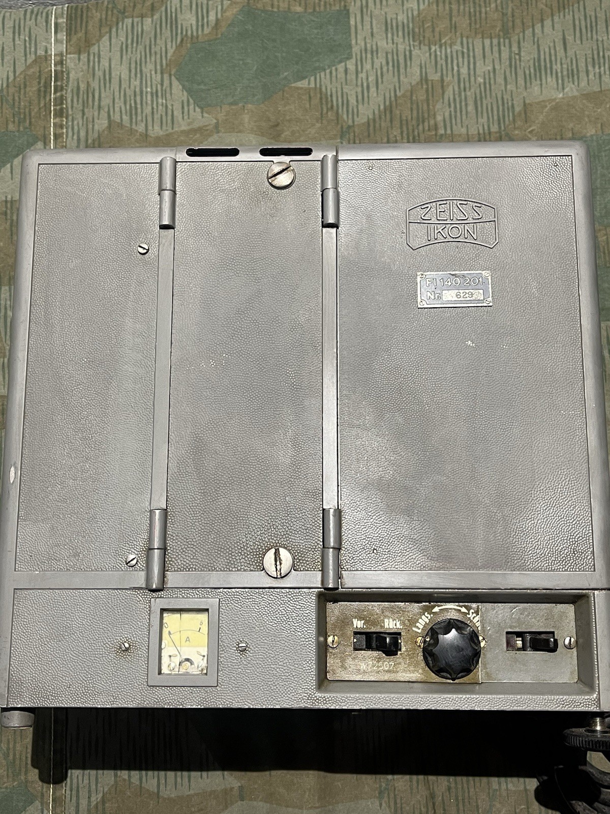 Original WW2 German FL Luftwaffe Marked Zeiss Ikon 16mm Film Projector - Image 10