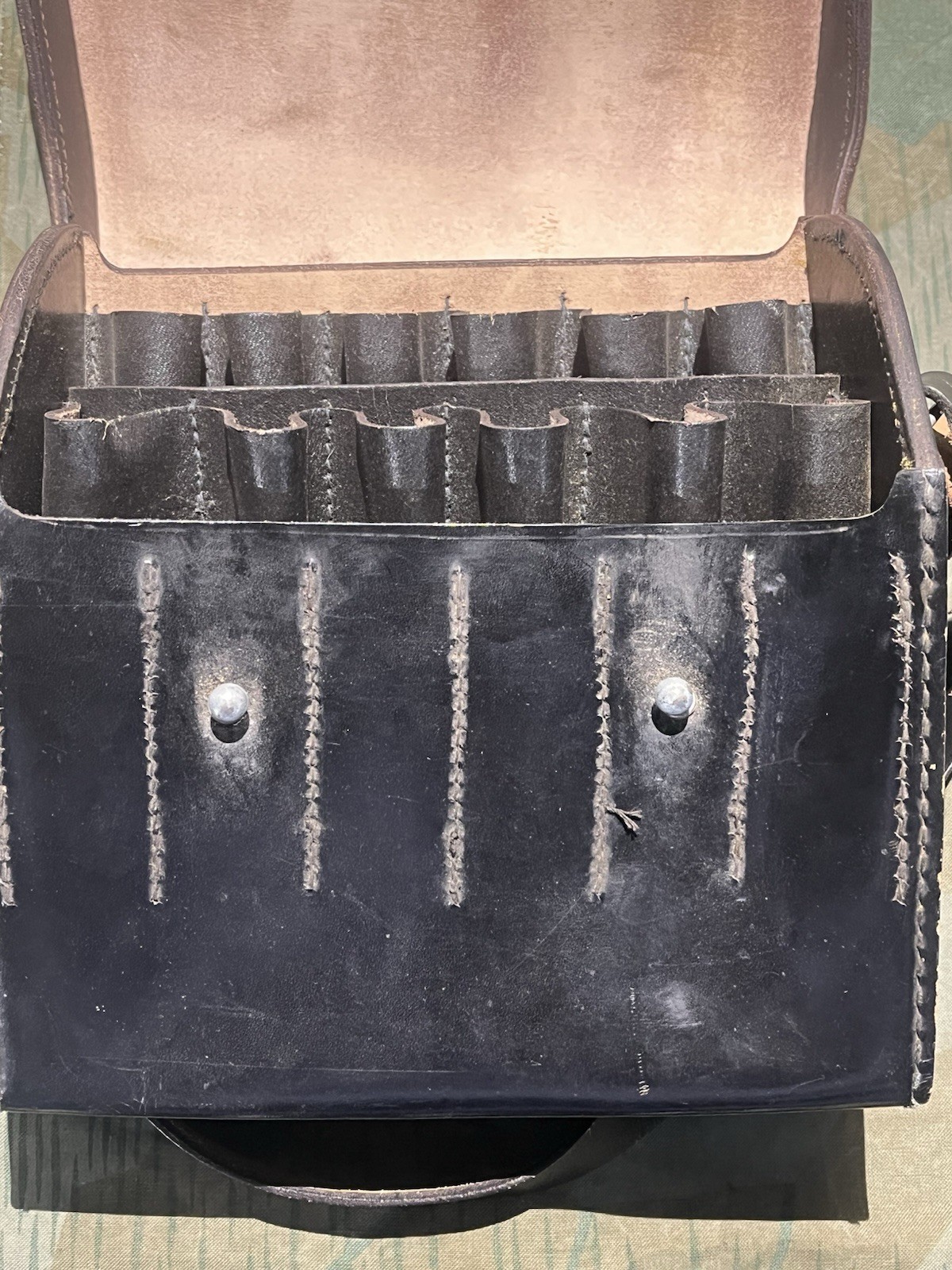 Post WW2 German Signal Leather Flare Pouch 26.5mm w/ Shoulder Straps - Image 2