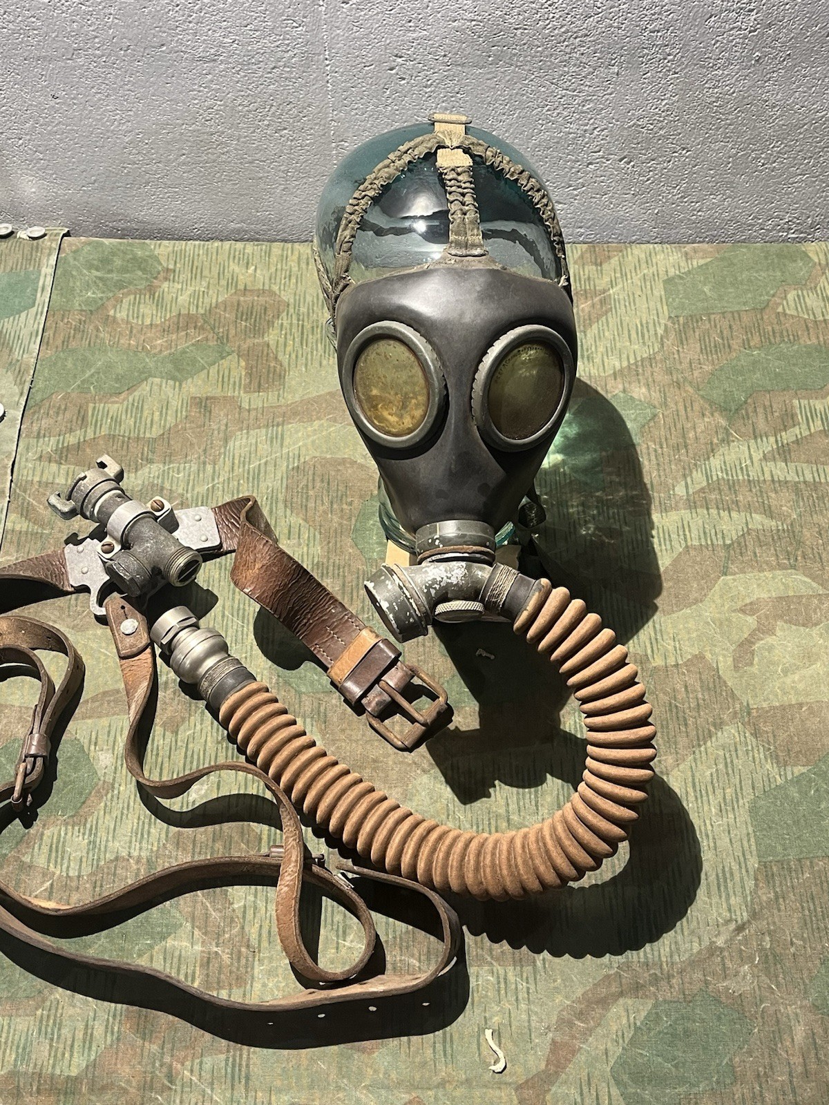 Original WW2 German Luftwaffe Bomber Pilot Oxygen Mask Marked BYD 1942 Draeger