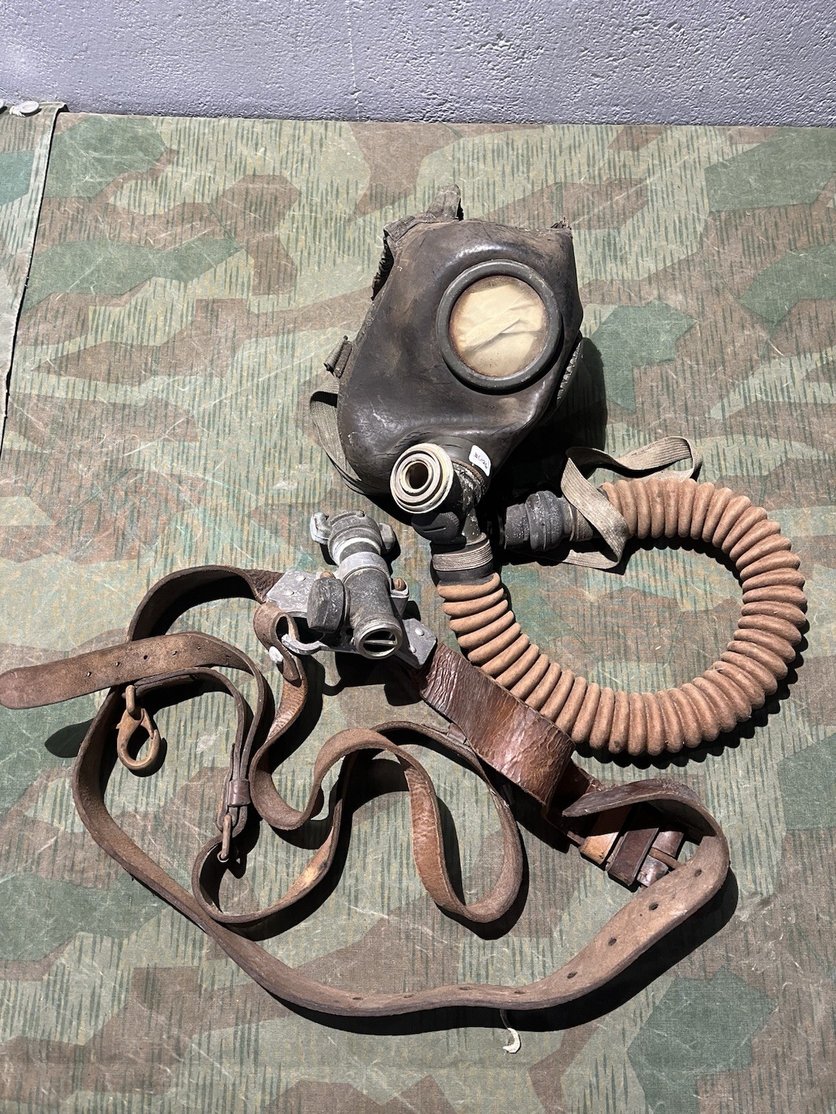 Original WW2 German Luftwaffe Bomber Pilot Oxygen Mask Marked BYD 1942 Draeger - Image 3